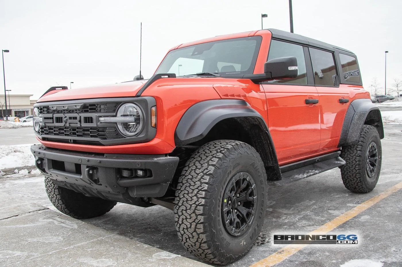Ford Bronco 📷 Bronco Raptor Spied in Code Orange & Iconic Silver w/ New Interior Accents 2023-bronco-raptor-code-orange-spied-4