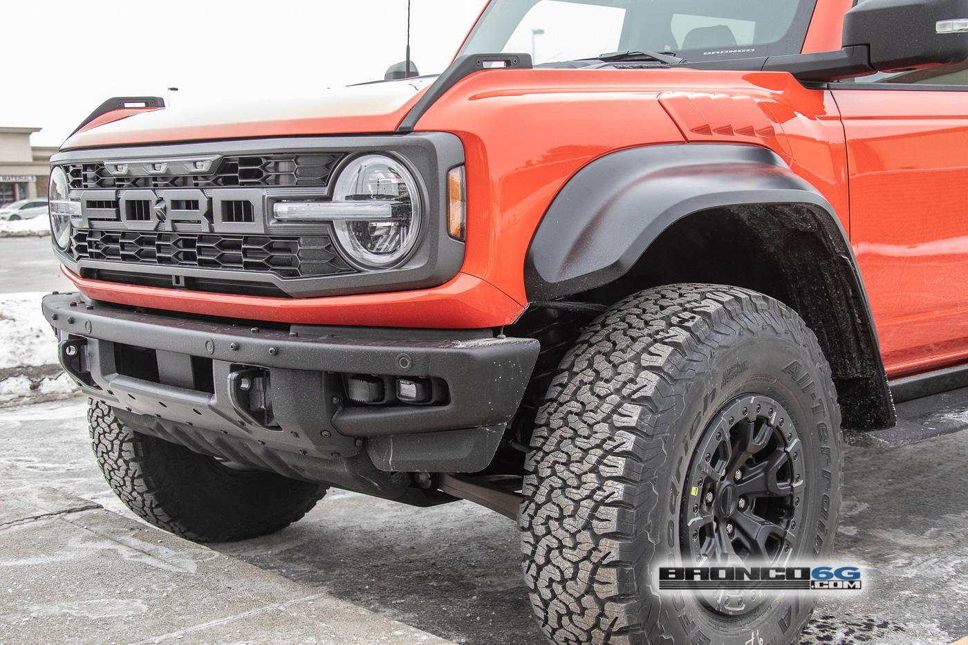 Ford Bronco 📷 Bronco Raptor Spied in Code Orange & Iconic Silver w/ New Interior Accents 2023-bronco-raptor-code-orange-spied-9