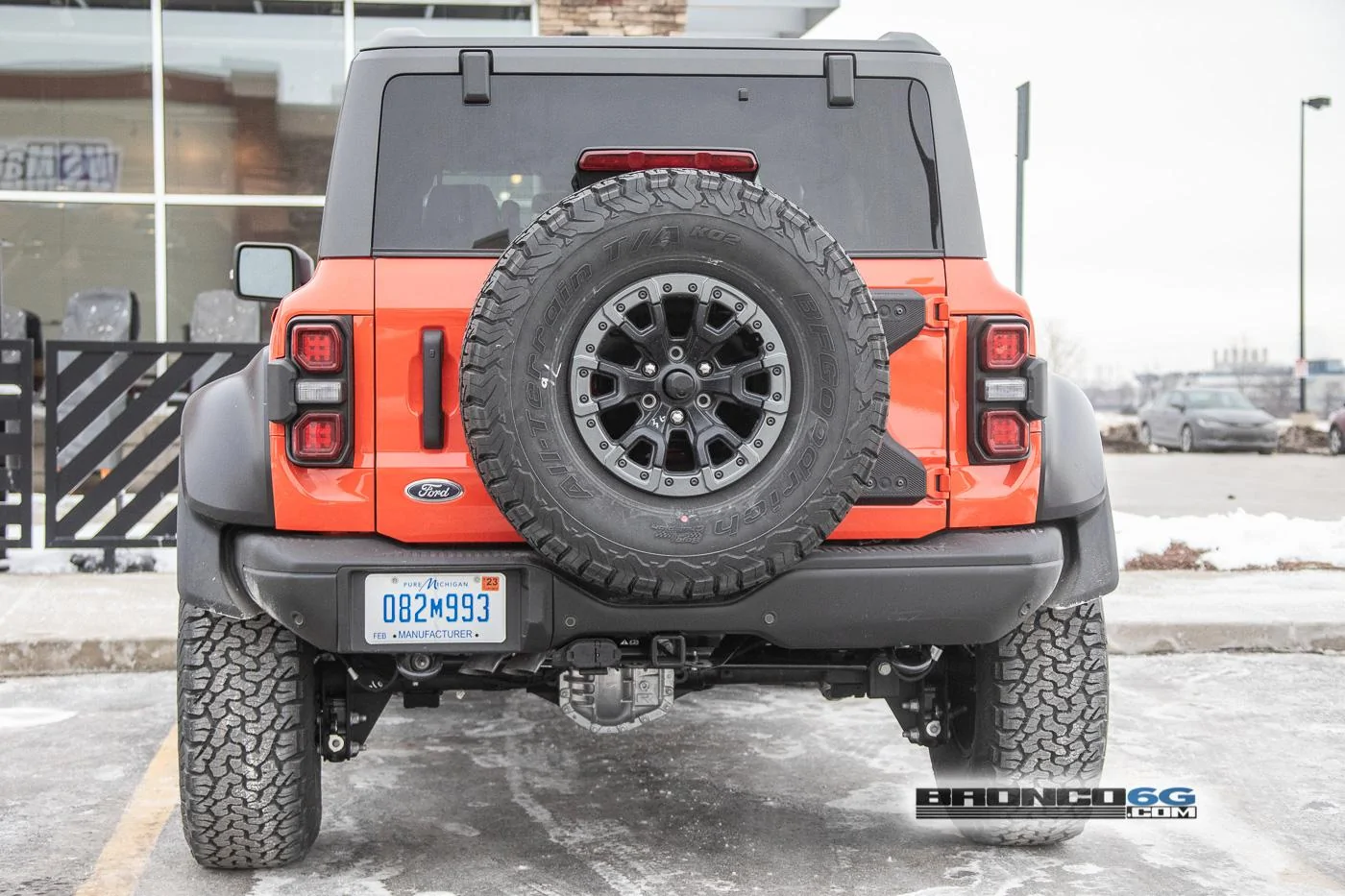 Ford Bronco 📷 Bronco Raptor Spied in Code Orange & Iconic Silver w/ New Interior Accents 2023-bronco-raptor-code-orange-spied-15