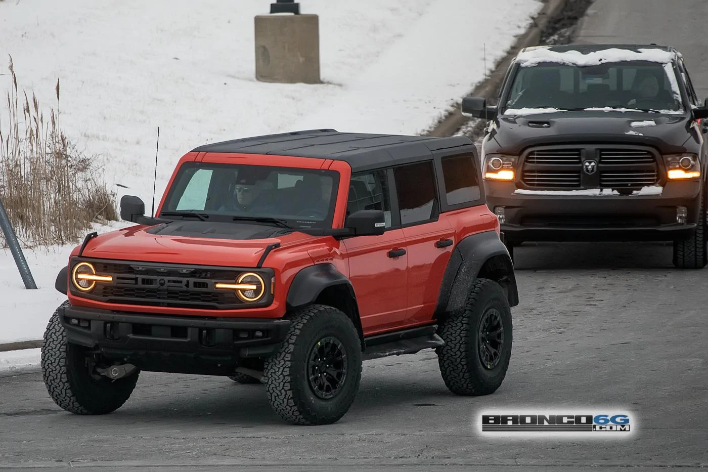Ford Bronco 📷 Bronco Raptor Spied in Code Orange & Iconic Silver w/ New Interior Accents 2023-bronco-raptor-code-orange-spied-18