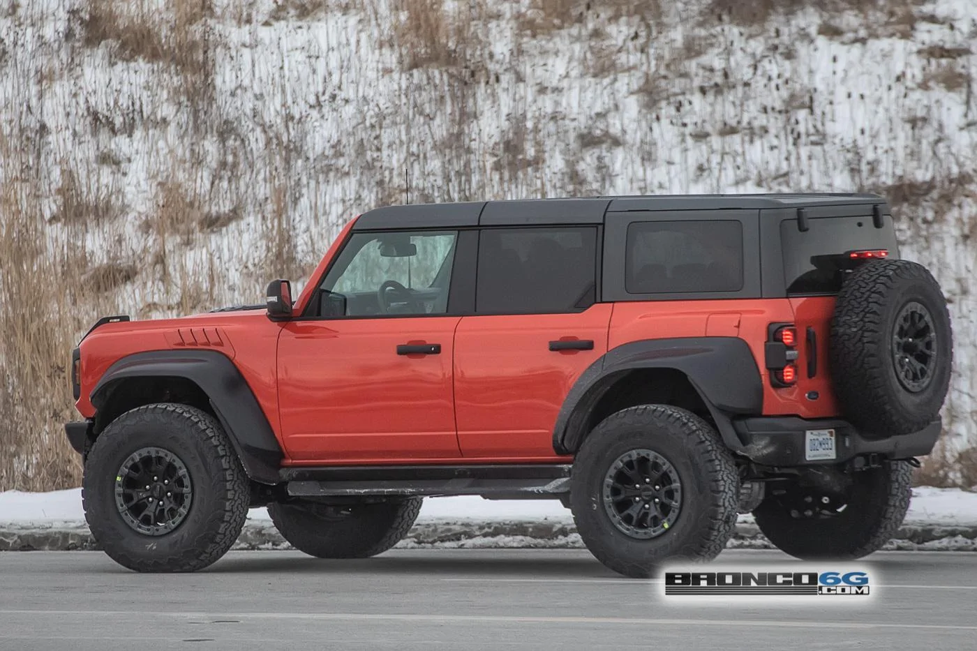 Ford Bronco 📷 Bronco Raptor Spied in Code Orange & Iconic Silver w/ New Interior Accents 2023-bronco-raptor-code-orange-spied-24