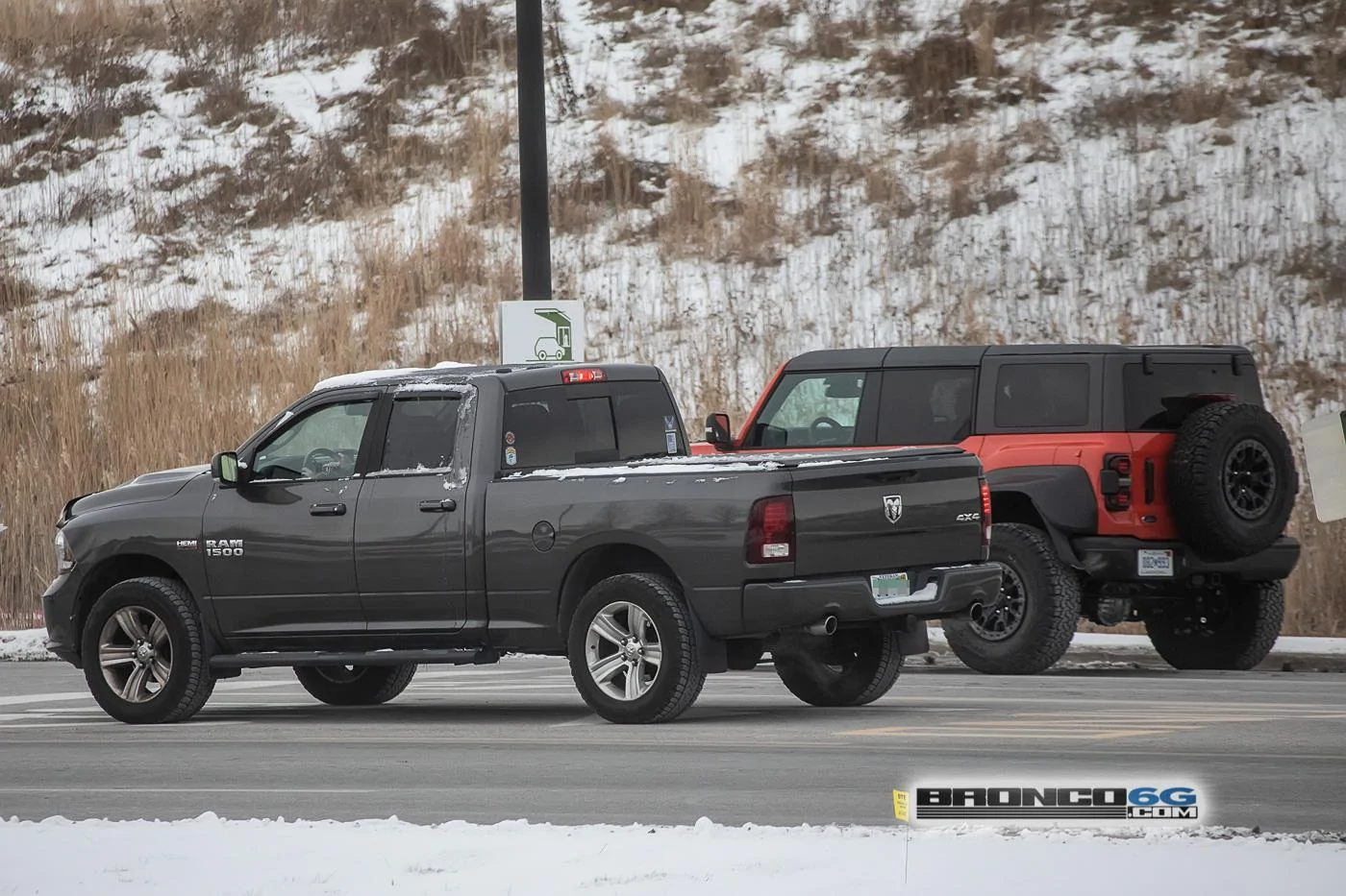 Ford Bronco 📷 Bronco Raptor Spied in Code Orange & Iconic Silver w/ New Interior Accents 2023-bronco-raptor-code-orange-spied-25