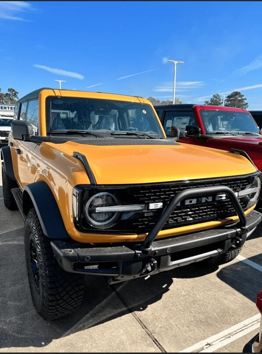 Ford Bronco CYBER ORANGE Bronco Club 1643315354094