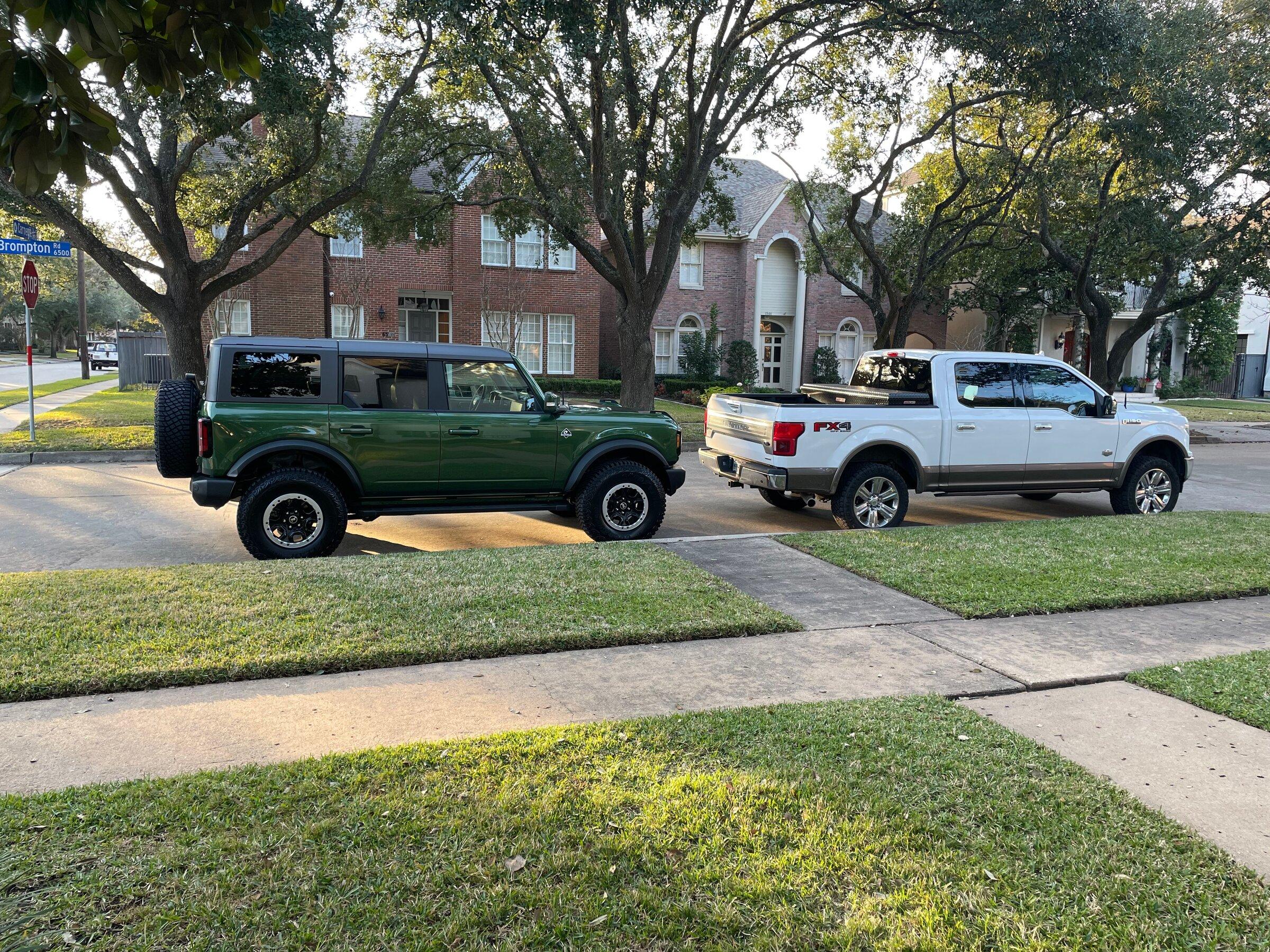 Ford Bronco 🛠 1/3/22 Build Week Group 66501712119__652A9A59-BCDE-4558-8C6E-DCD6FF014F25