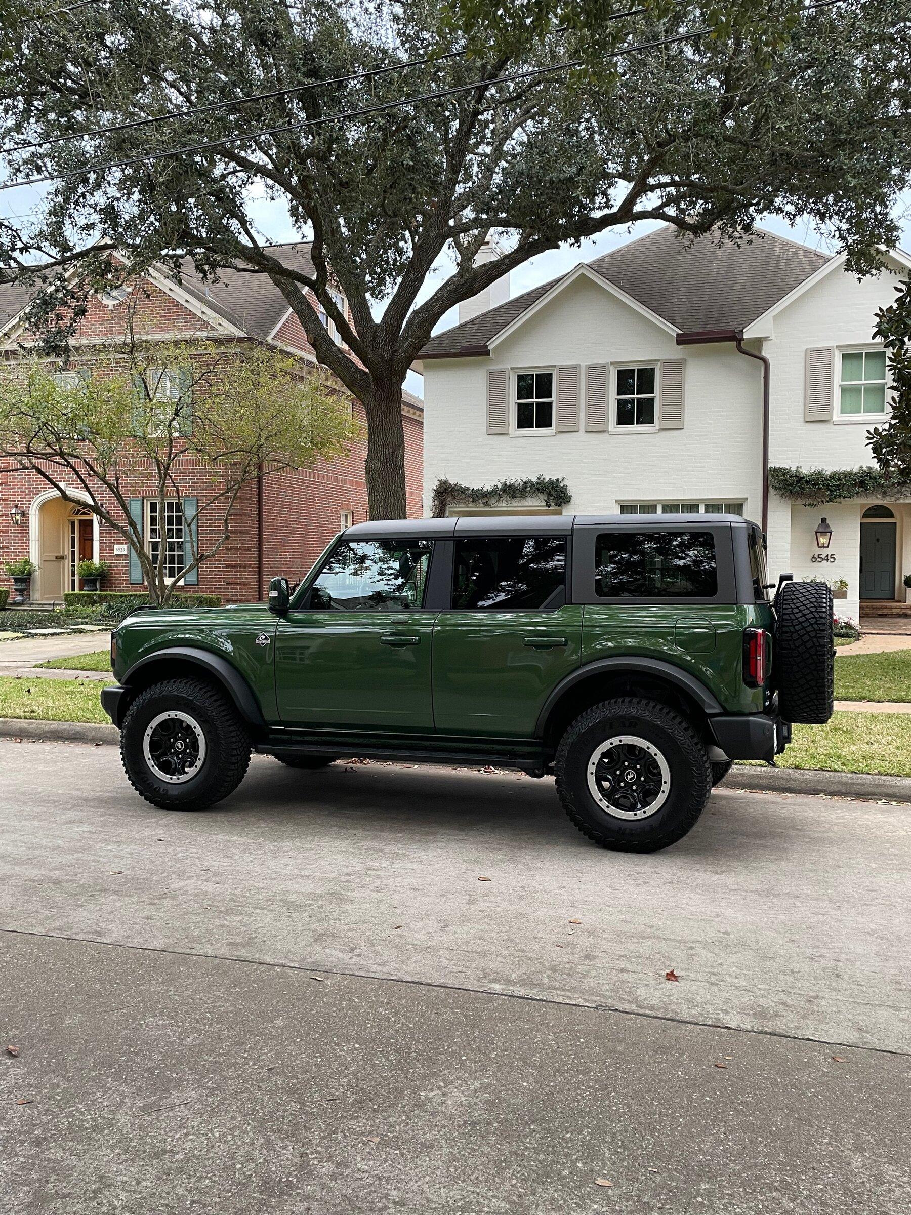 Ford Bronco 🛠 1/3/22 Build Week Group IMG_0213