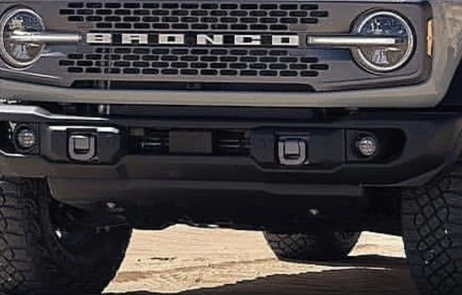 Ford Bronco Capable bumper D-ring paint 1BB9460A-8FEF-4210-A83C-389E56EC204D