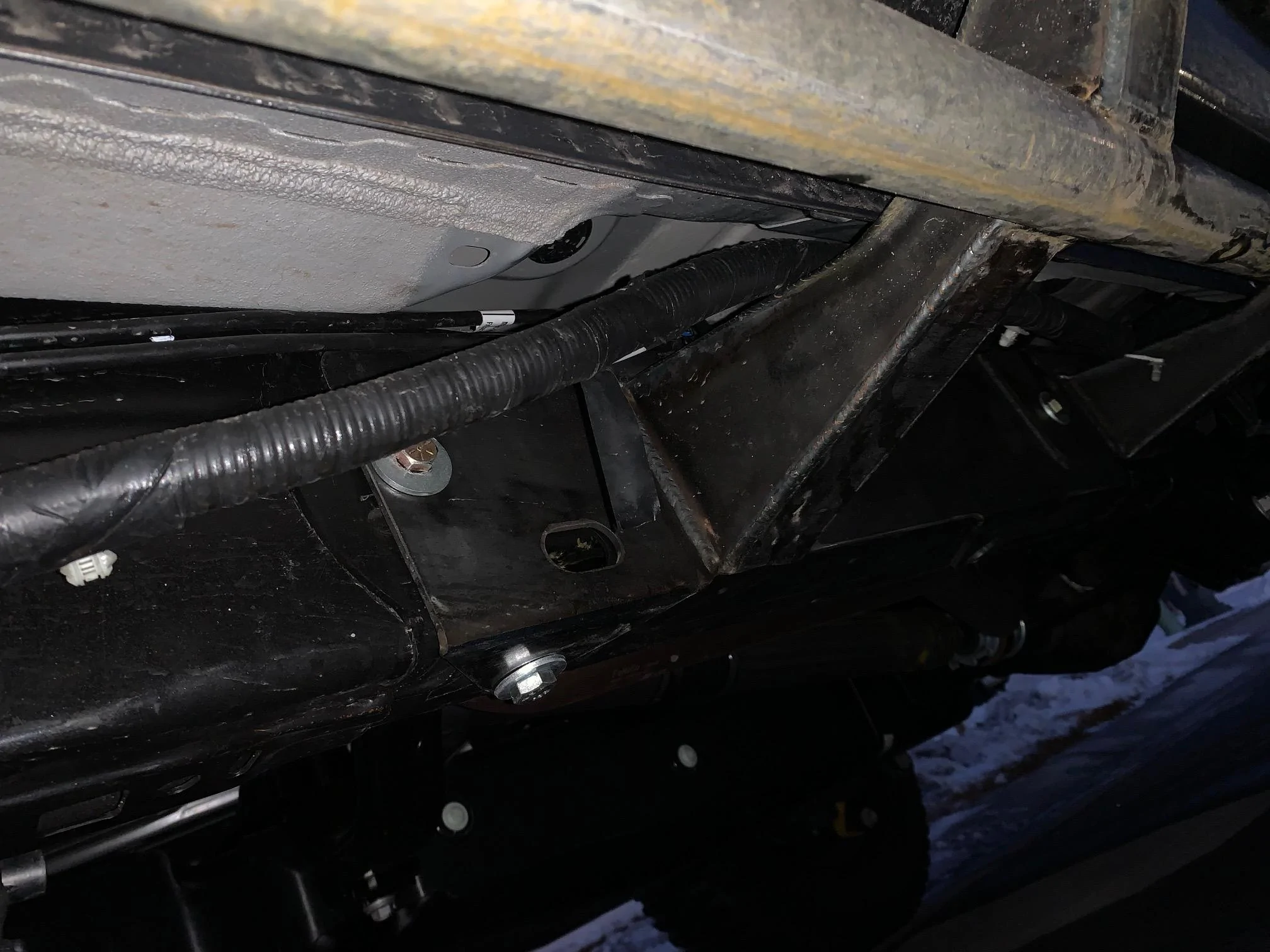 Ford Bronco Sliders - why are there virtually no frame mounts? IMG_1997