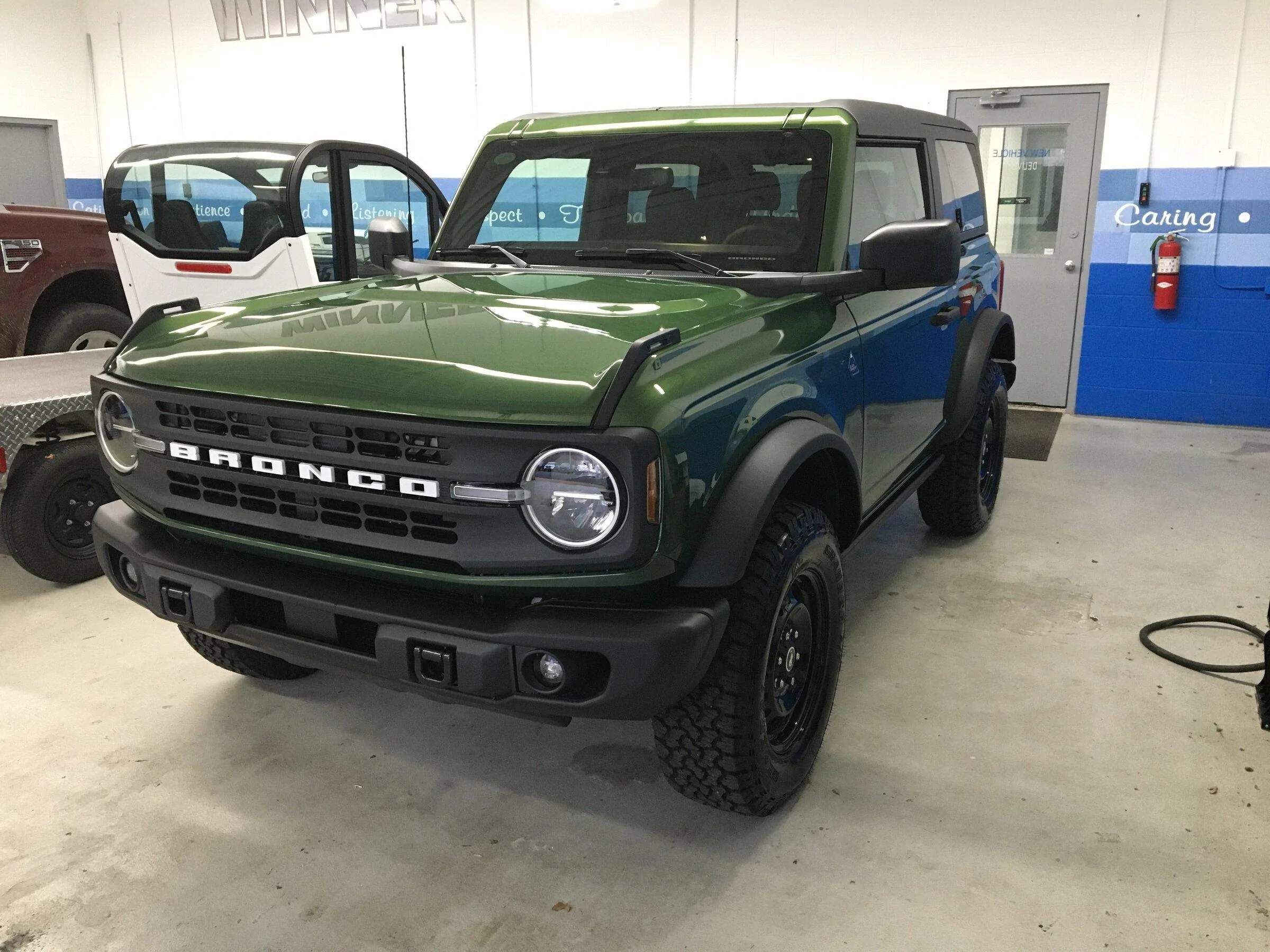 Ford Bronco ERUPTION GREEN Bronco Club IMG_2786