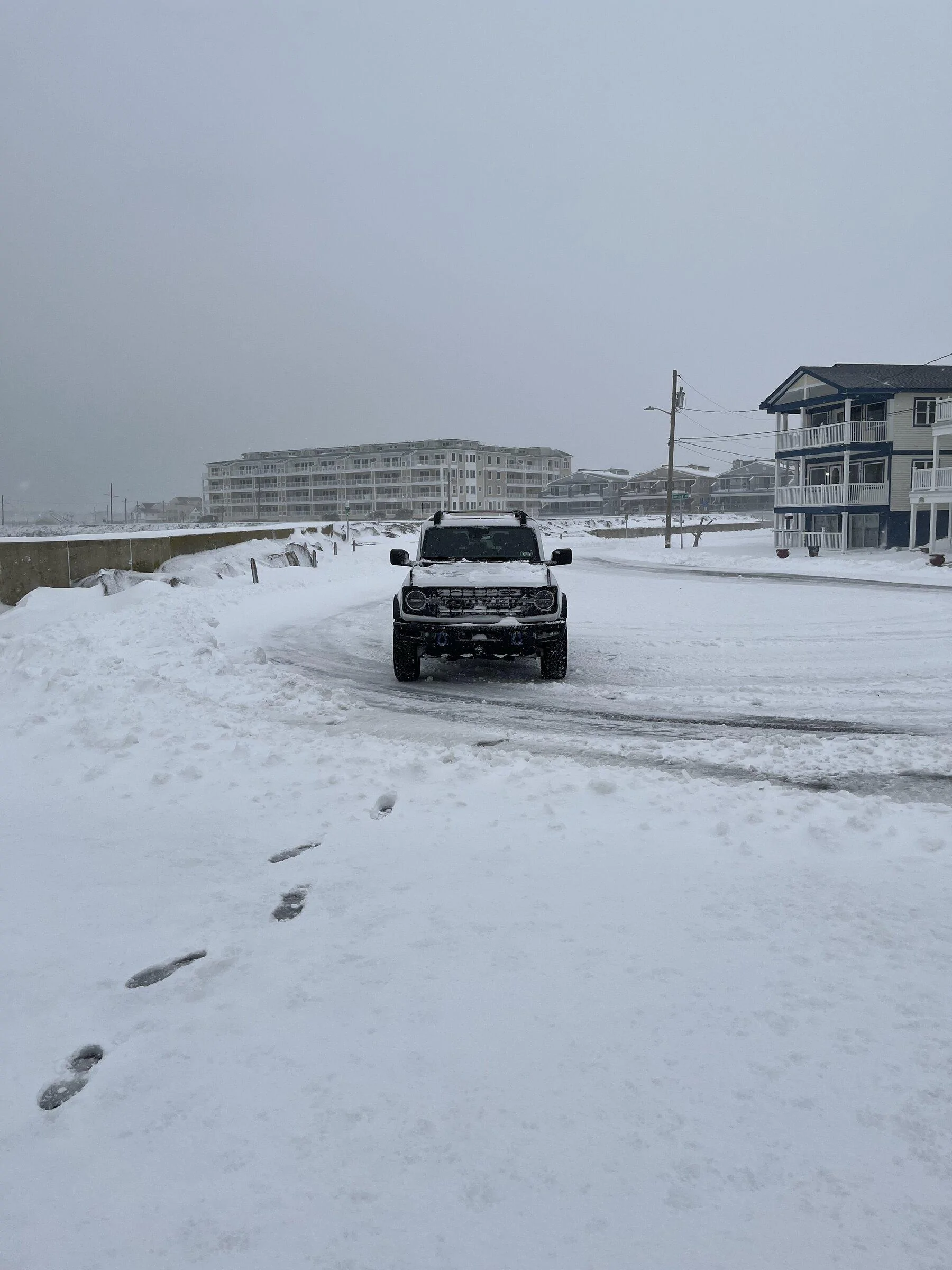 Ford Bronco 22 nor’easter snow storm 233F4B06-AF3B-4348-AC88-5E7F3D4F651A