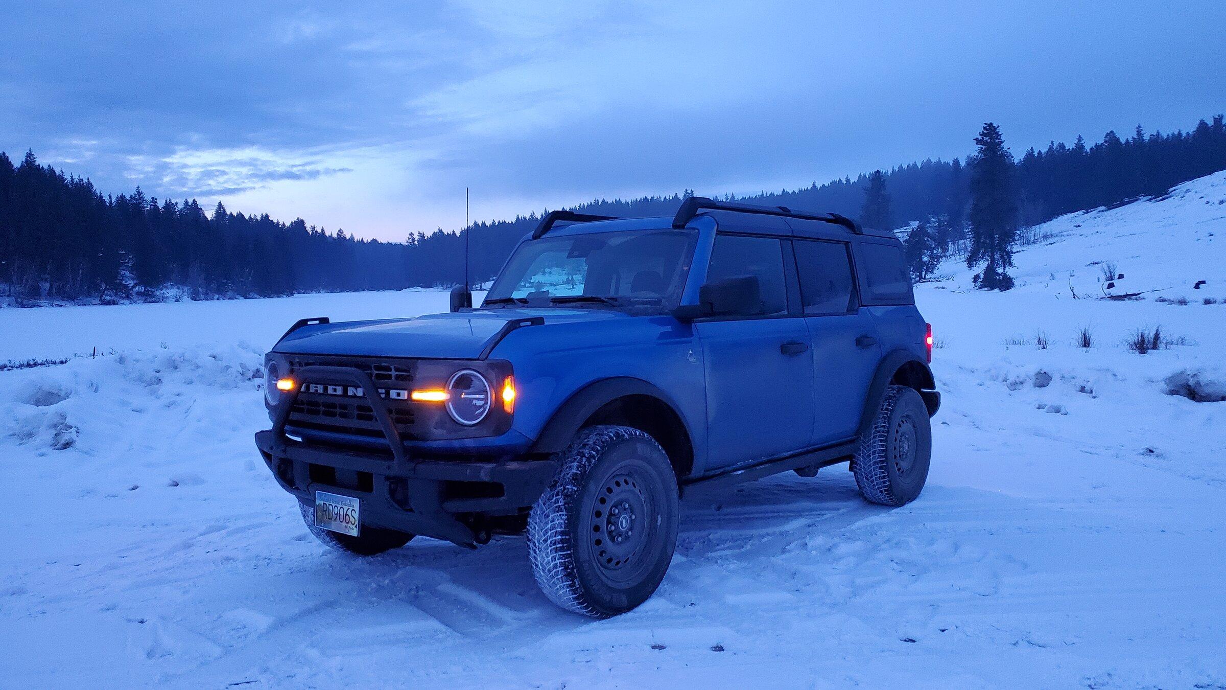 Ford Bronco VELOCITY BLUE Bronco Club 20220123_170004