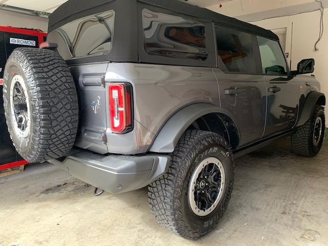 Ford Bronco DELIVERED!!  2022 Badlands Sasquatch 7-speed Review 66509767496__4C4D9FE9-5D3E-426E-8F0F-26BECD696CB6