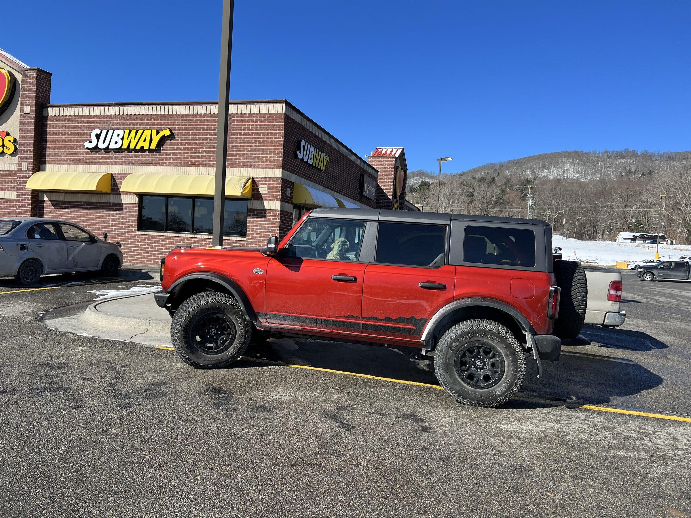 Ford Bronco Bronco vs. Wrangler On-Road & Off-Road - Decisions, Decisions (Everyday Driver comparison review) 418F0261-A8E5-4CDD-8065-EBDEA2730162