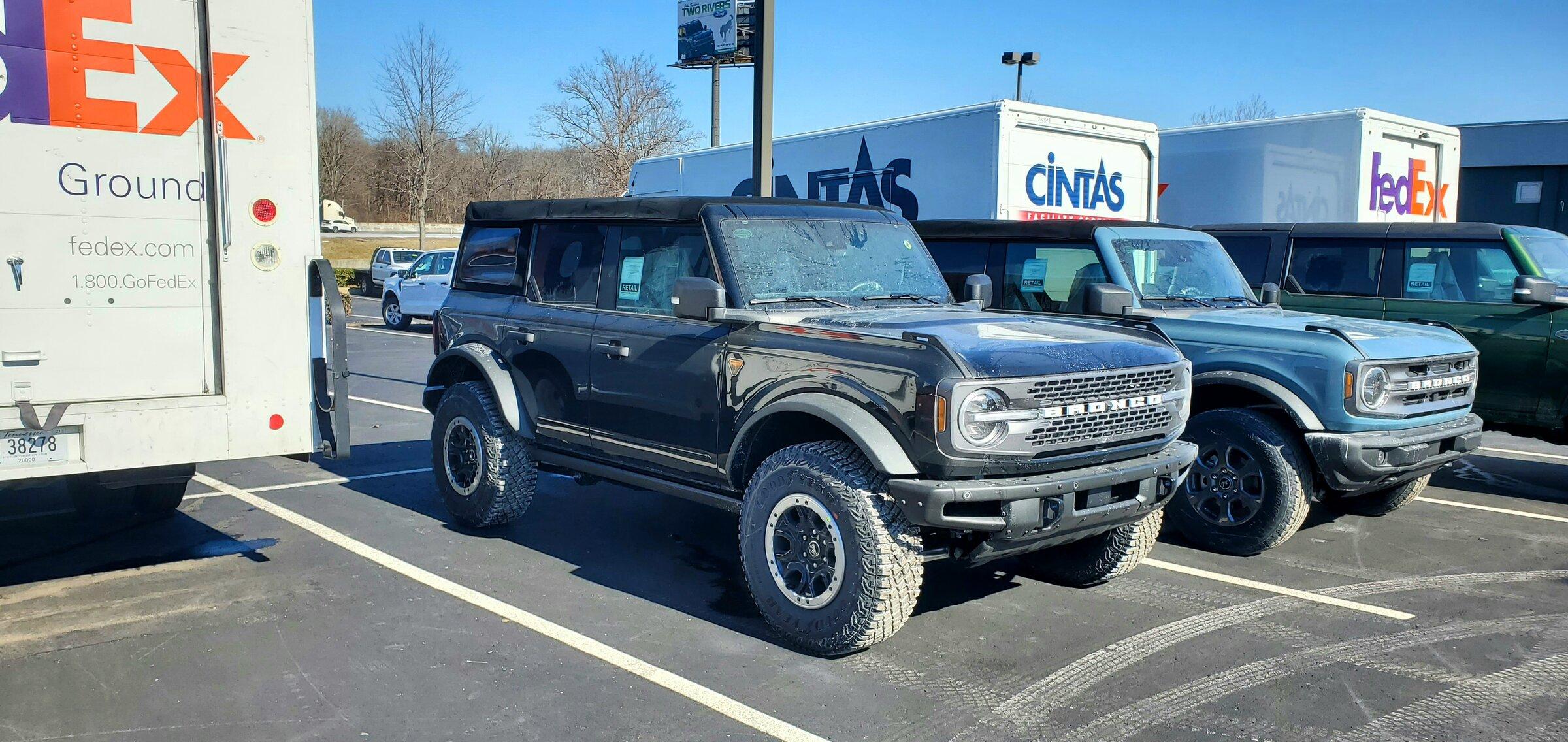 Ford Bronco 🛠 1/3/22 Build Week Group 122044