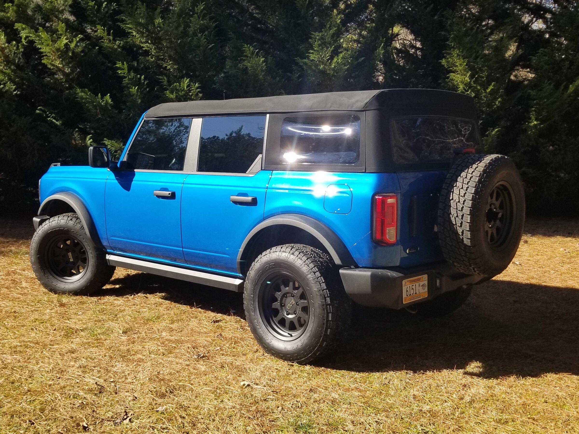 Ford Bronco VELOCITY BLUE Bronco Club 20220129_121724