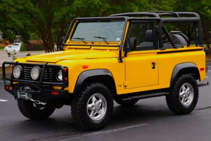 Ford Bronco Poll:  Which color would you NOT get? Ec_7qtmVAAAN3DE