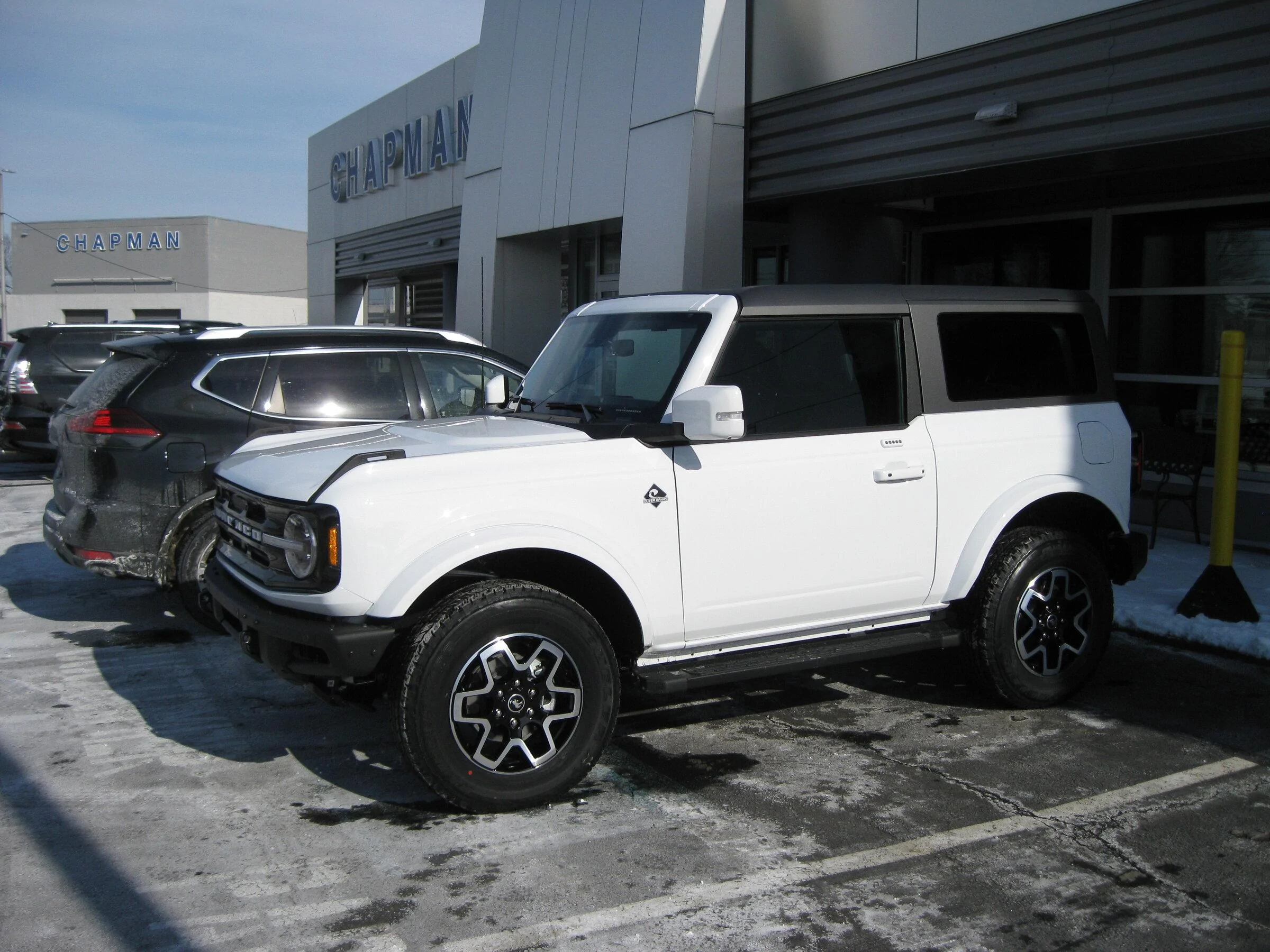 Ford Bronco Chapman Of Horsham with @dealerinsider 2022-01-31 00.15.35