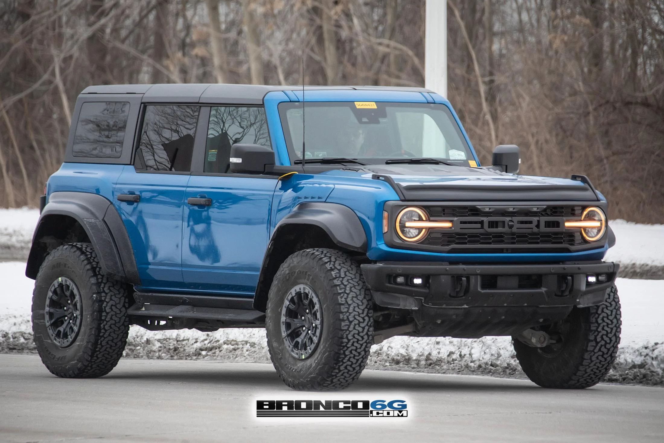 Ford Bronco 2022 Ford Bronco Raptor Never Skips Leg Day : Car and Driver Video velocity-blue-bronco-raptor-12-jpg