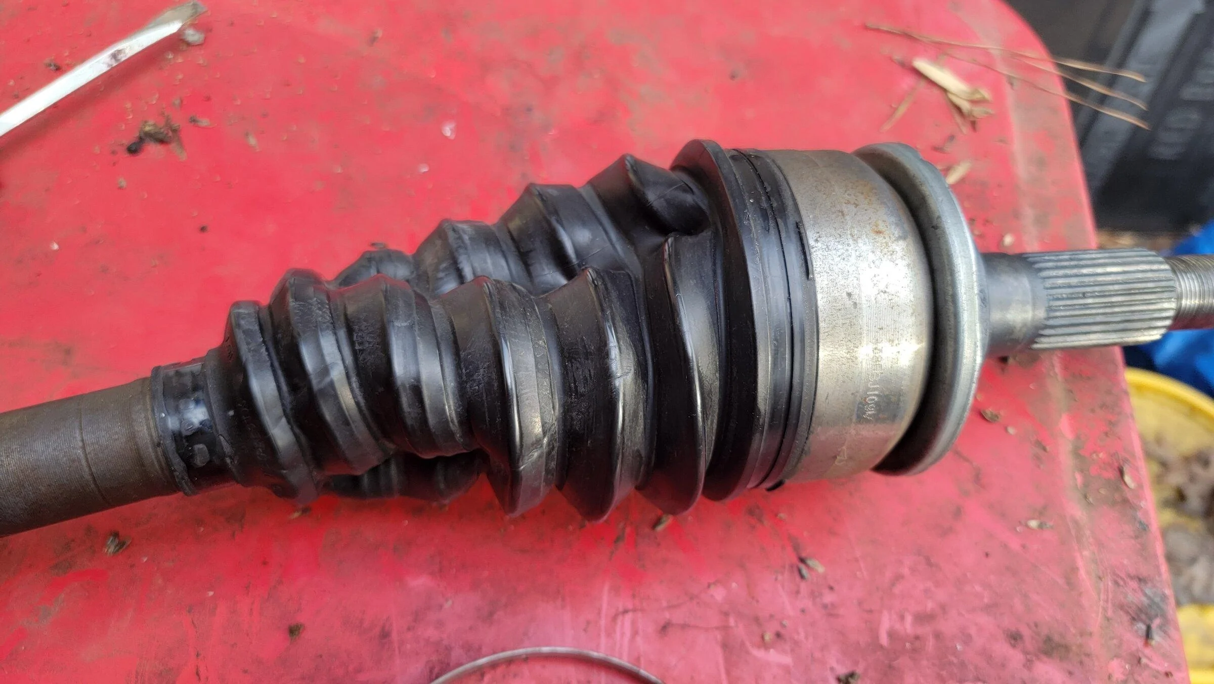 Ford Bronco Front Differential Issue - Fluid leaking 20220131_164924