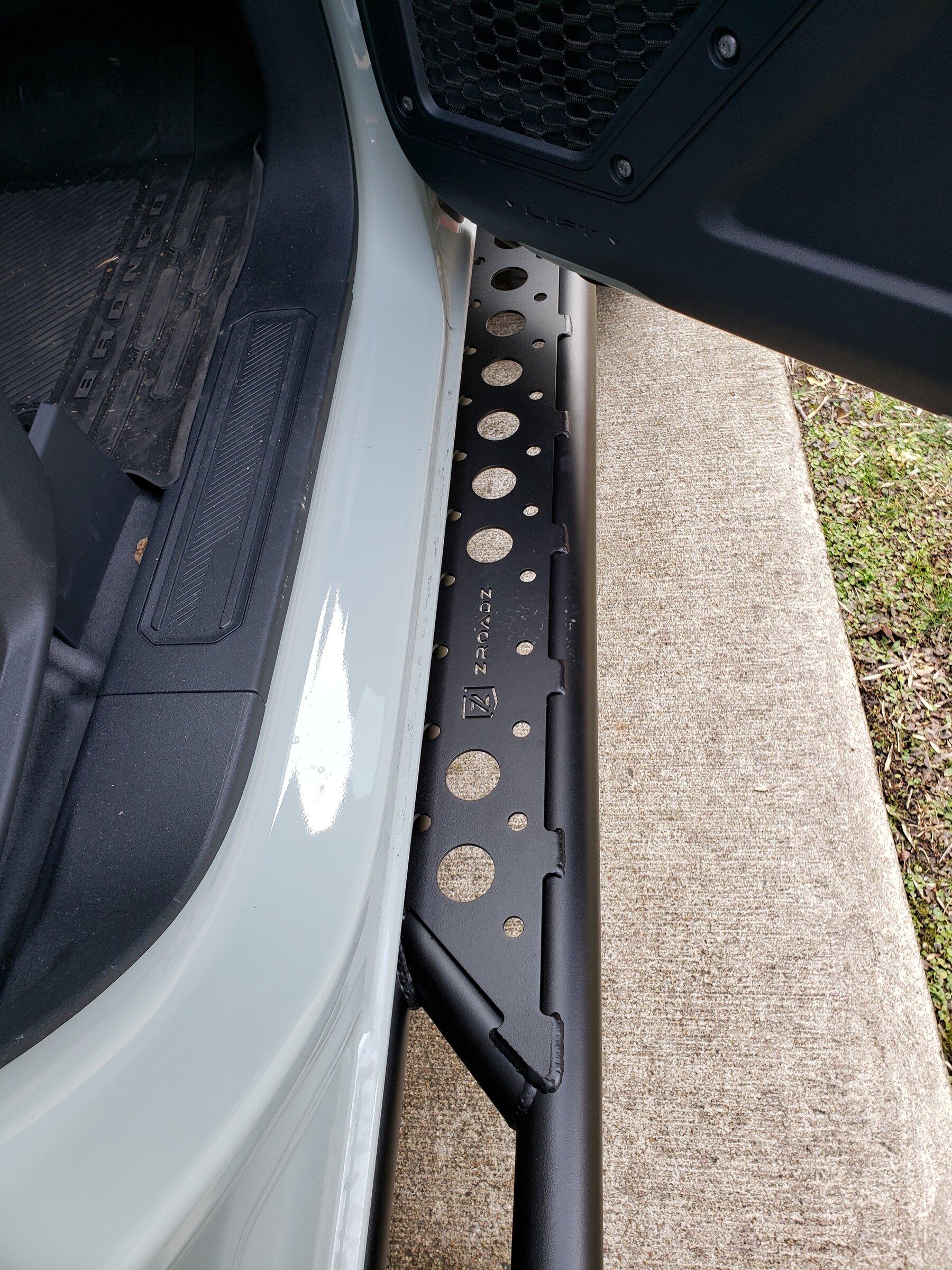 Ford Bronco ZROADZ slider / step installed 20220201_153240