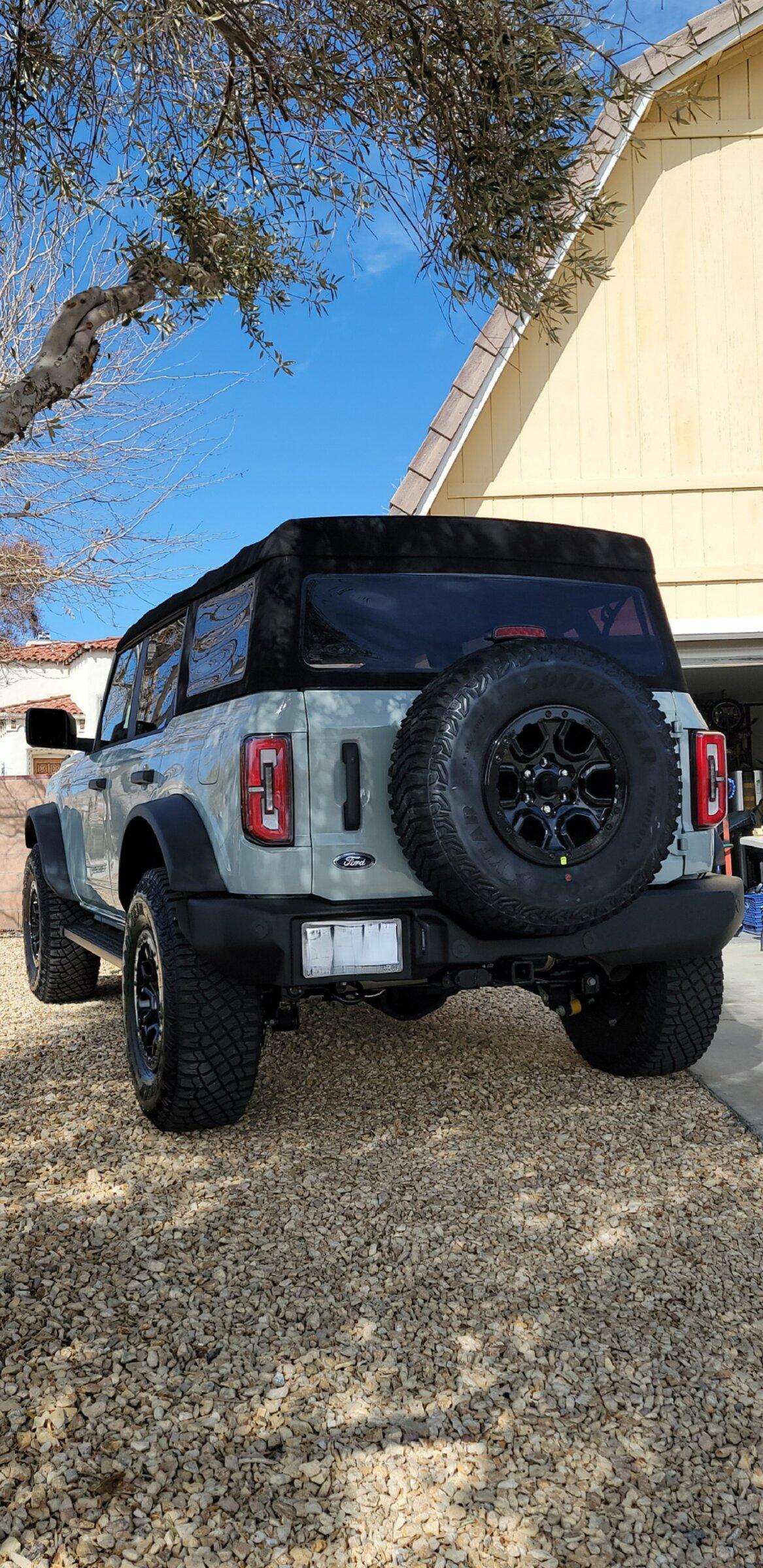 Ford Bronco 🛠 1/3/22 Build Week Group Snapchat-2100480244
