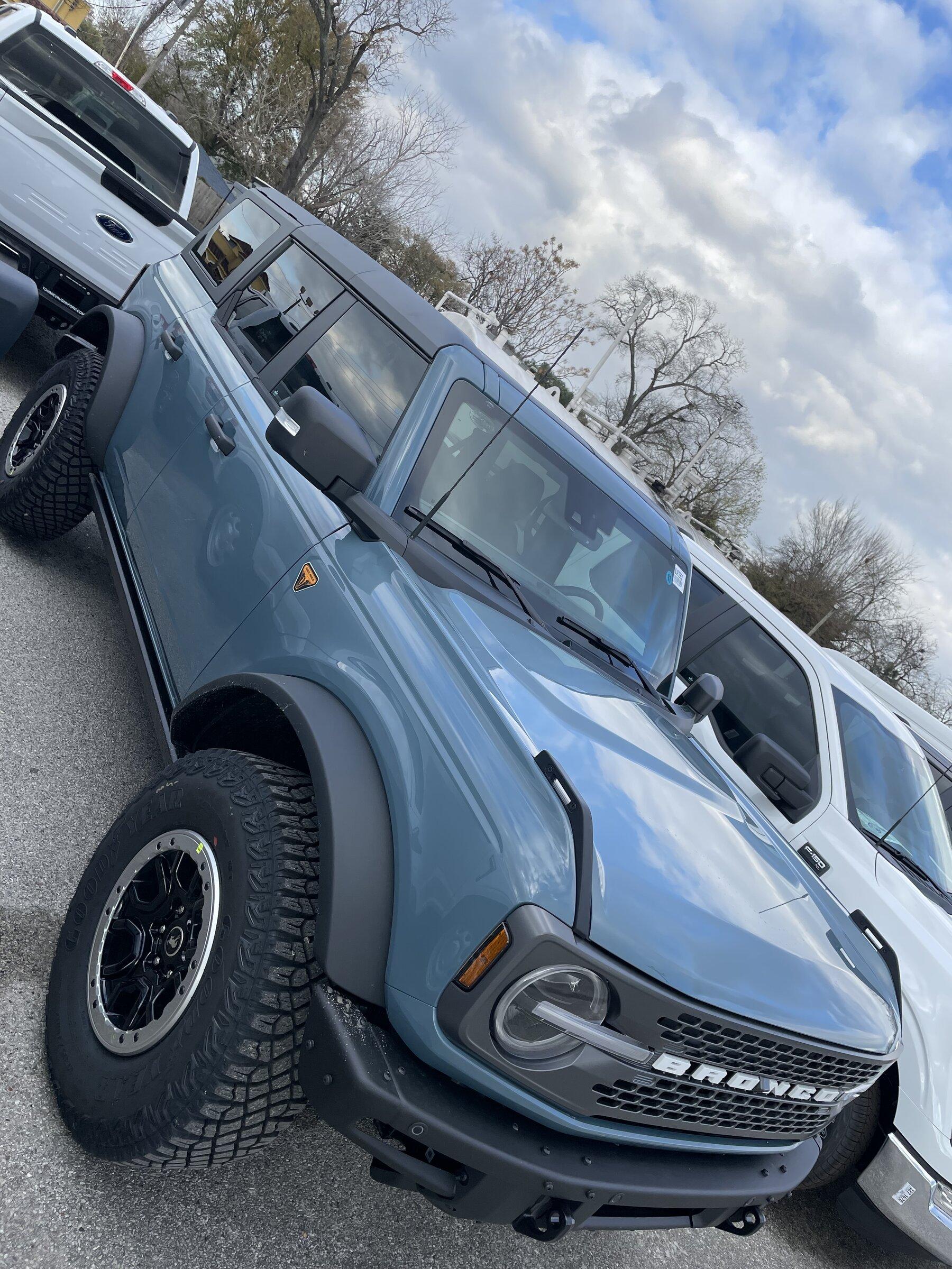 Ford Bronco 🛠 1/3/22 Build Week Group IMG_1671