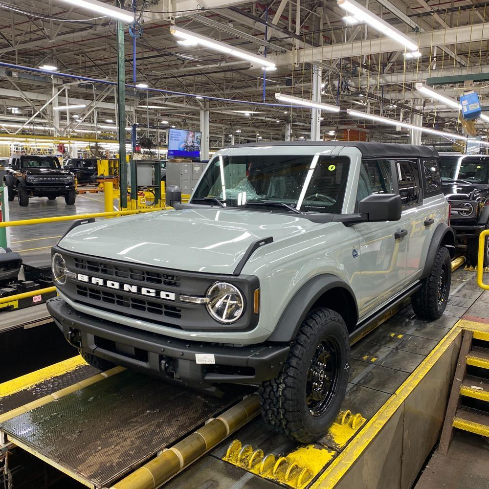 Ford Bronco 🛠 12/20/21 Build Week Group Bronco