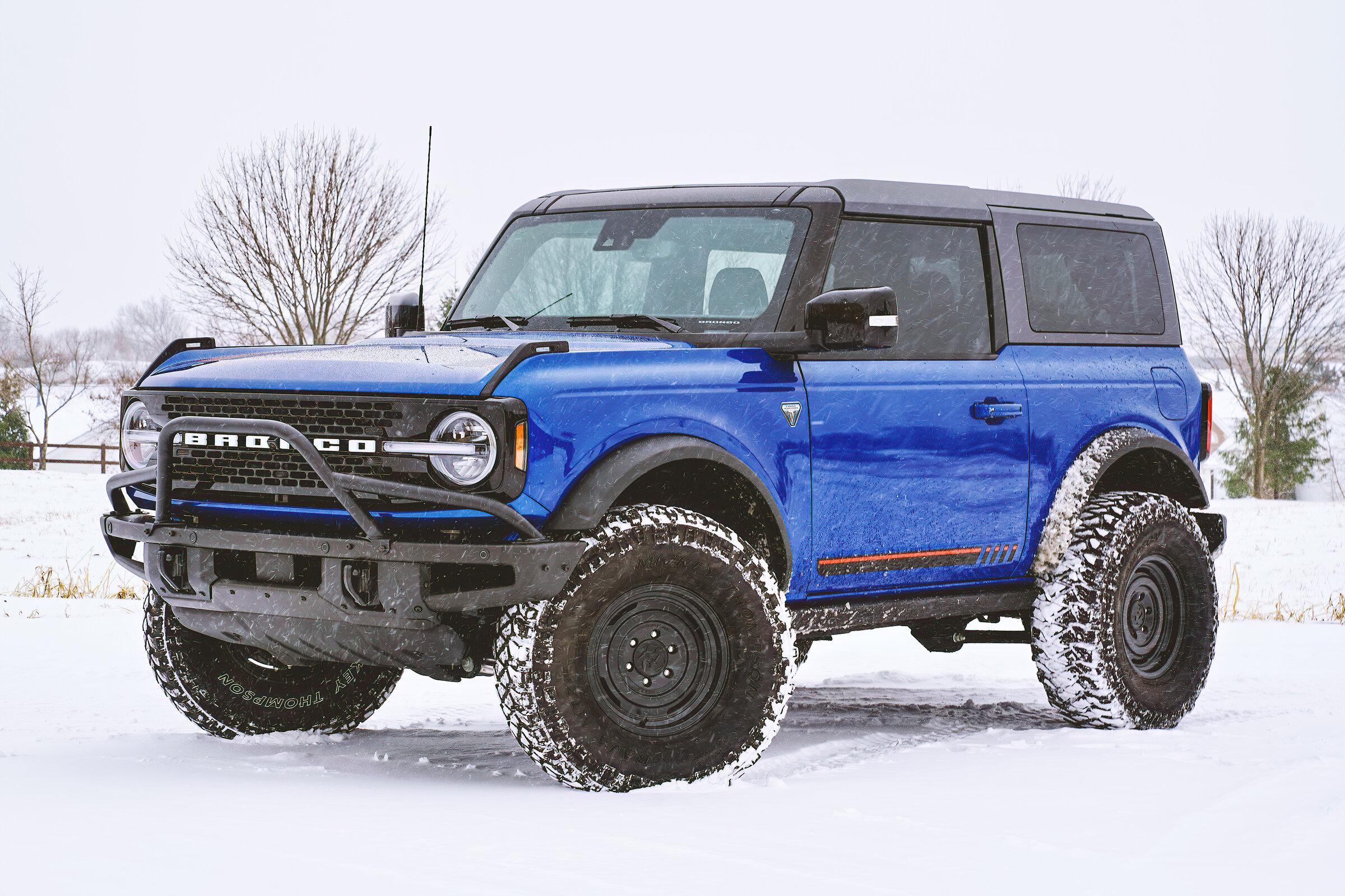Ford Bronco LIGHTNING BLUE Bronco Club image5