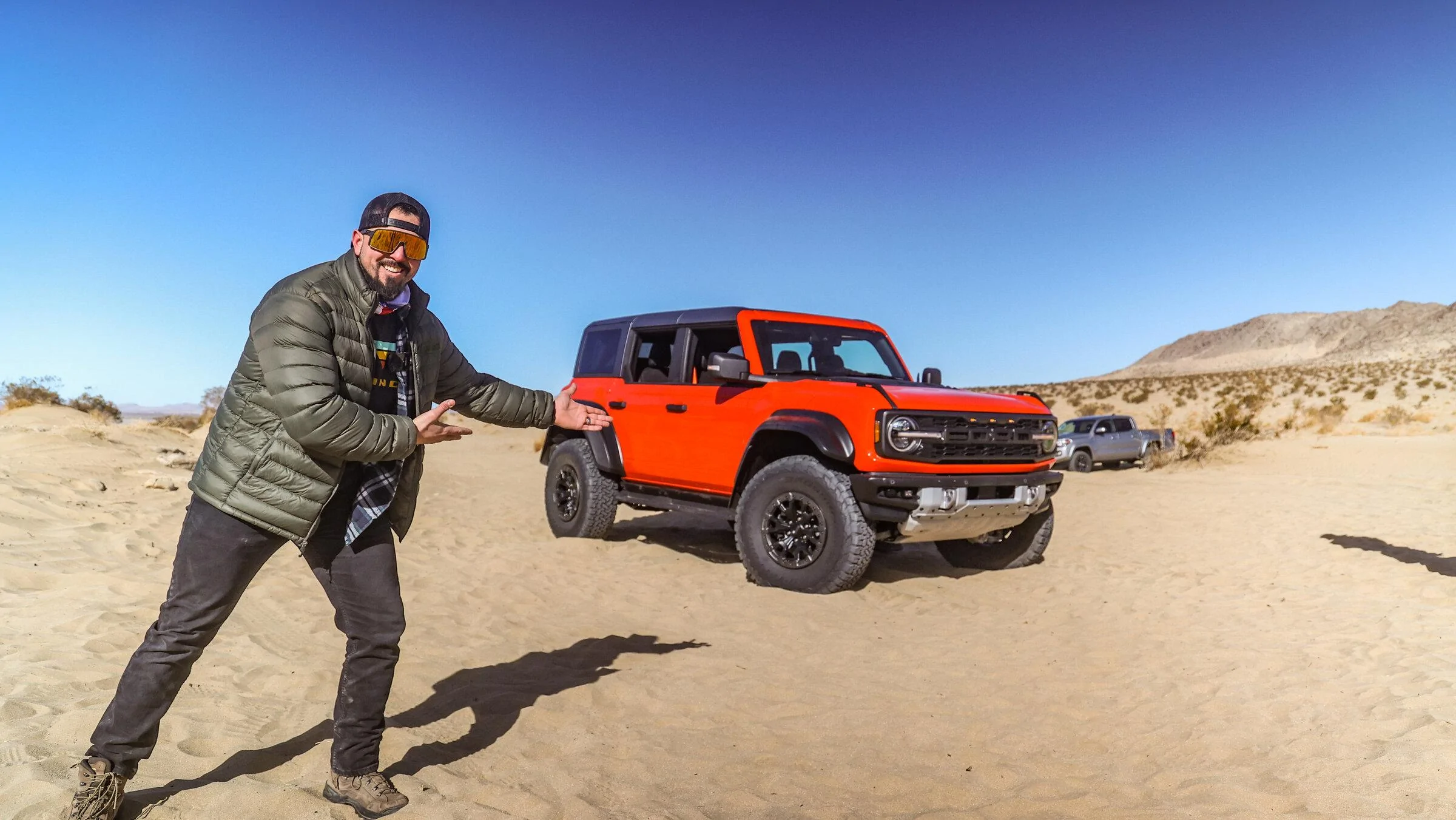 Ford Bronco Bronco RAPTOR Walkaround & Comparison Next to Outer Banks @ KOH 47CC82C7-B248-48D2-B615-D91E3547B618