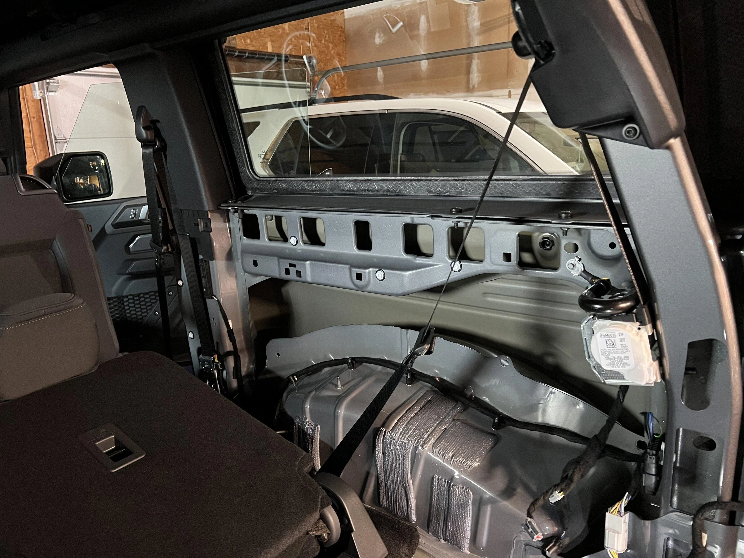 Ford Bronco B&O sub enclosure universal? B5B01649-CC6D-436A-9B6F-2C4530C67C7A