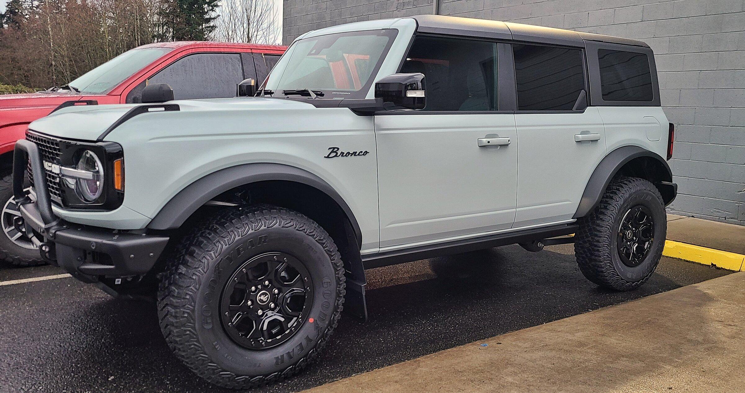 Ford Bronco CACTUS GRAY Bronco Club 20220203_165954-01