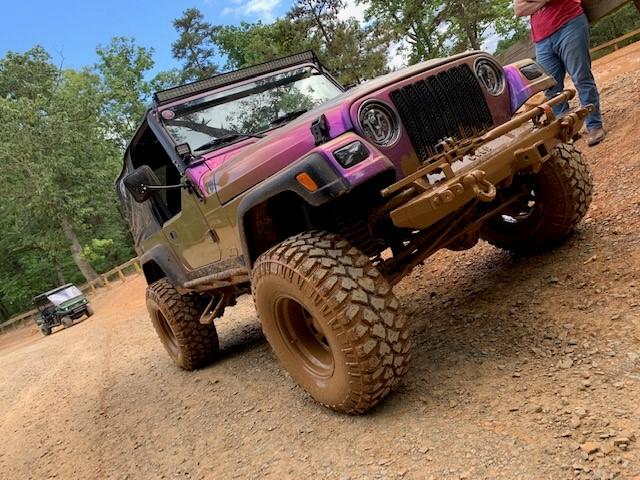 Ford Bronco This thing is a mud magnet! muddy boi