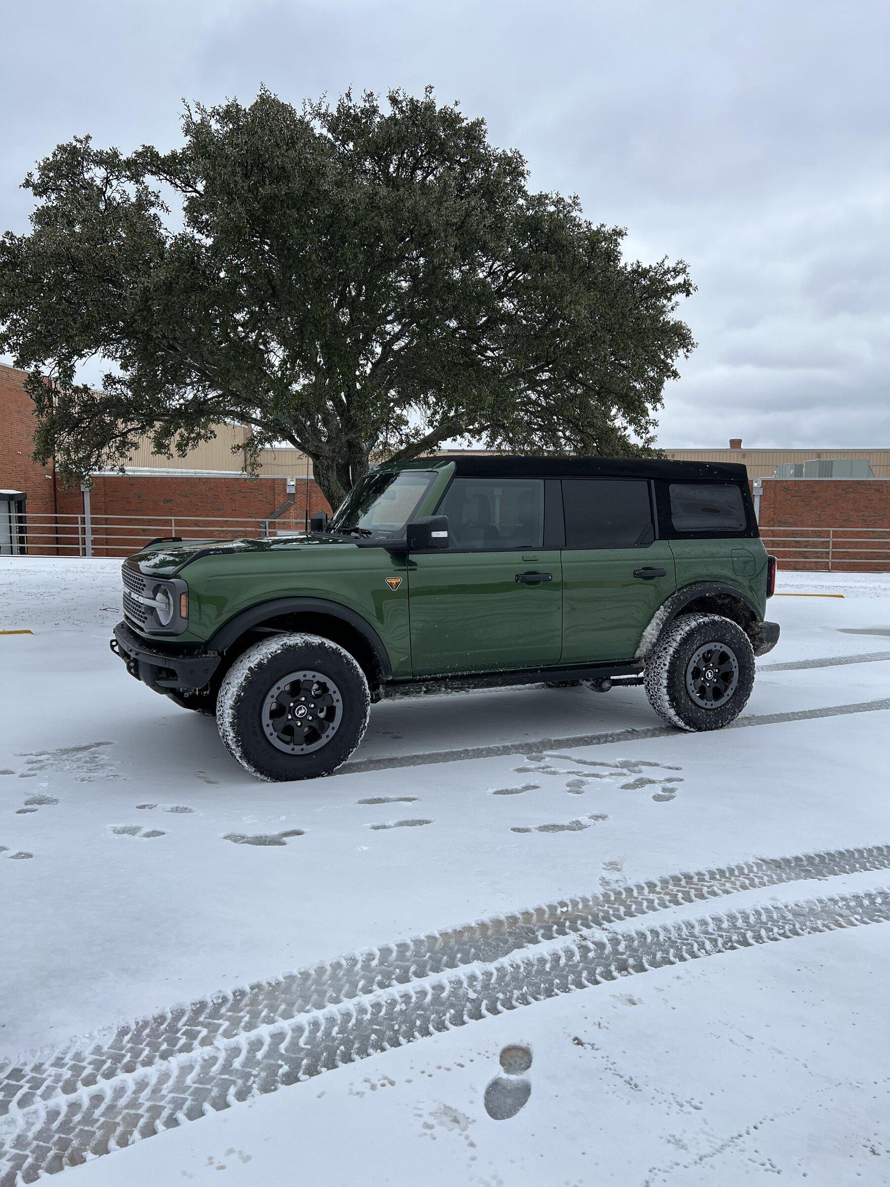 Ford Bronco ERUPTION GREEN Bronco Club 56C277E1-4B45-41C3-B3C5-755AFCA920C0