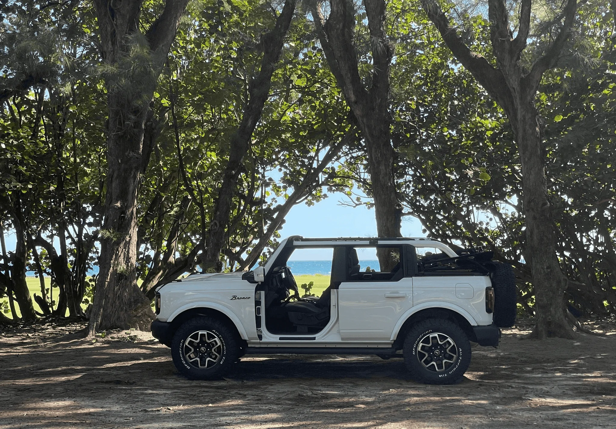 Ford Bronco OMG The Soft Top is Heavy! 1644102897141