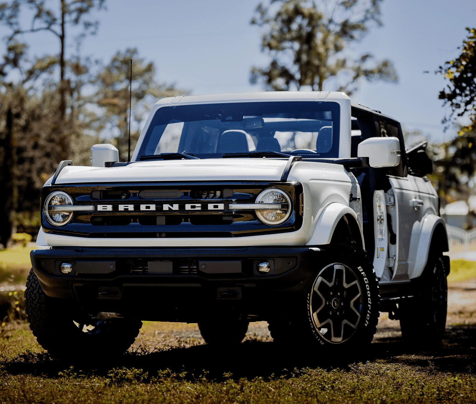 Ford Bronco OMG The Soft Top is Heavy! 1644103020688