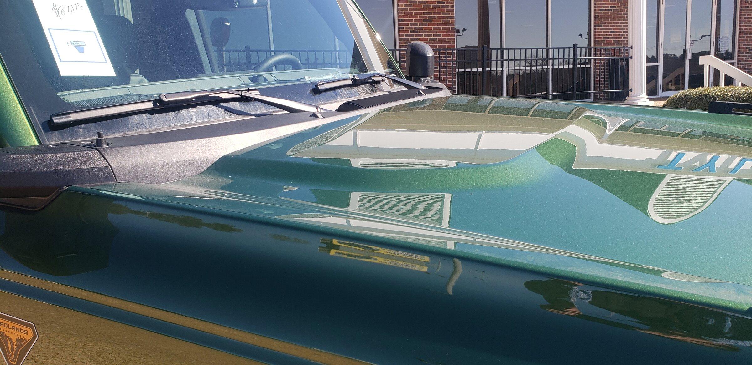 Ford Bronco Eruotion Green Badlands Lux Available 20220205_133408