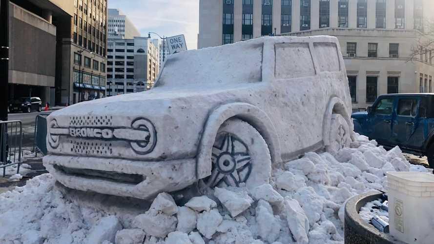 Ford Bronco "Snow Bronco" - Buffalo Auto Show D02557D5-9990-49D0-A8C7-72C2CBD8A4A8