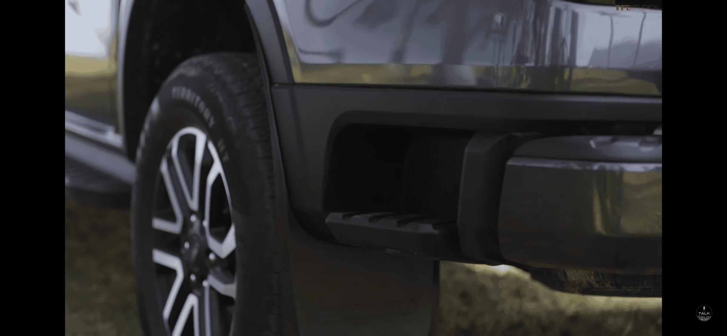 Ford Bronco Front Splash Guards/Mud Flap will NOT fit with Running Board 61EA542F-193B-400E-BEA2-9DB9144E283F