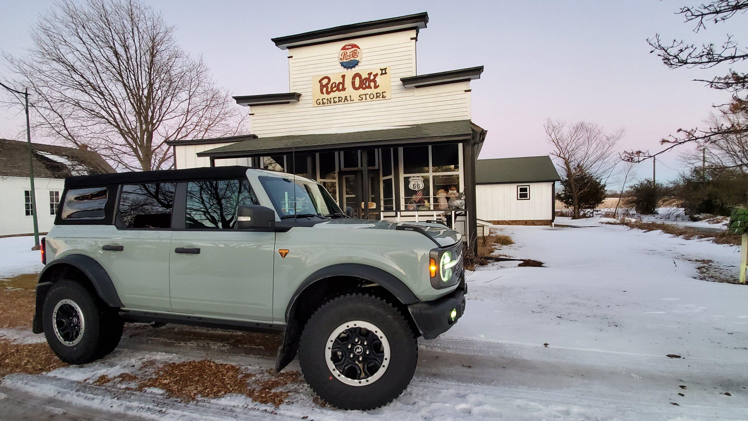Ford Bronco CACTUS GRAY Bronco Club 20220205_175855