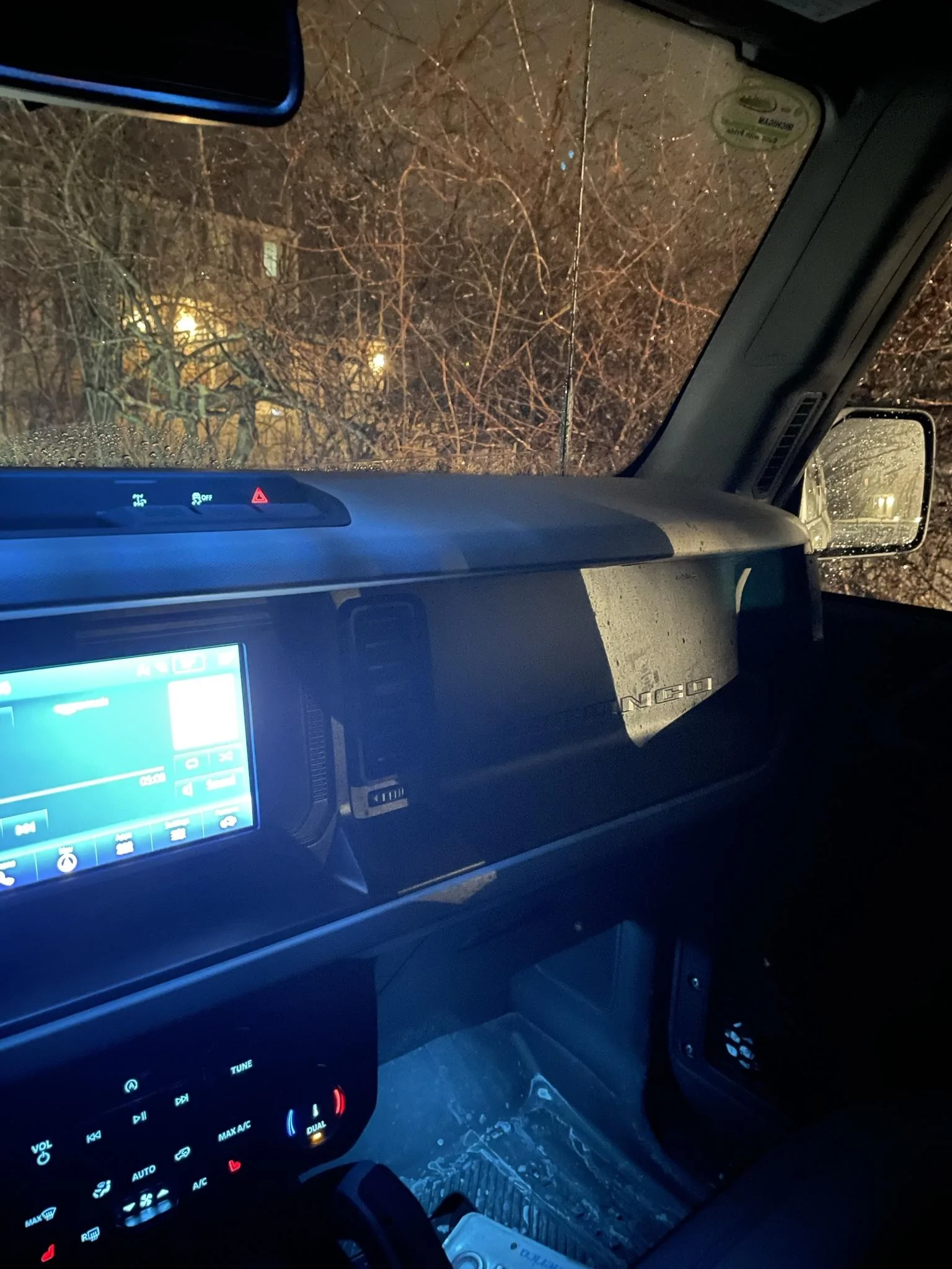 Ford Bronco Mid package-ambient footwell lighting FA0A07C0-F65B-4C0C-BE4A-A6DE063C3987
