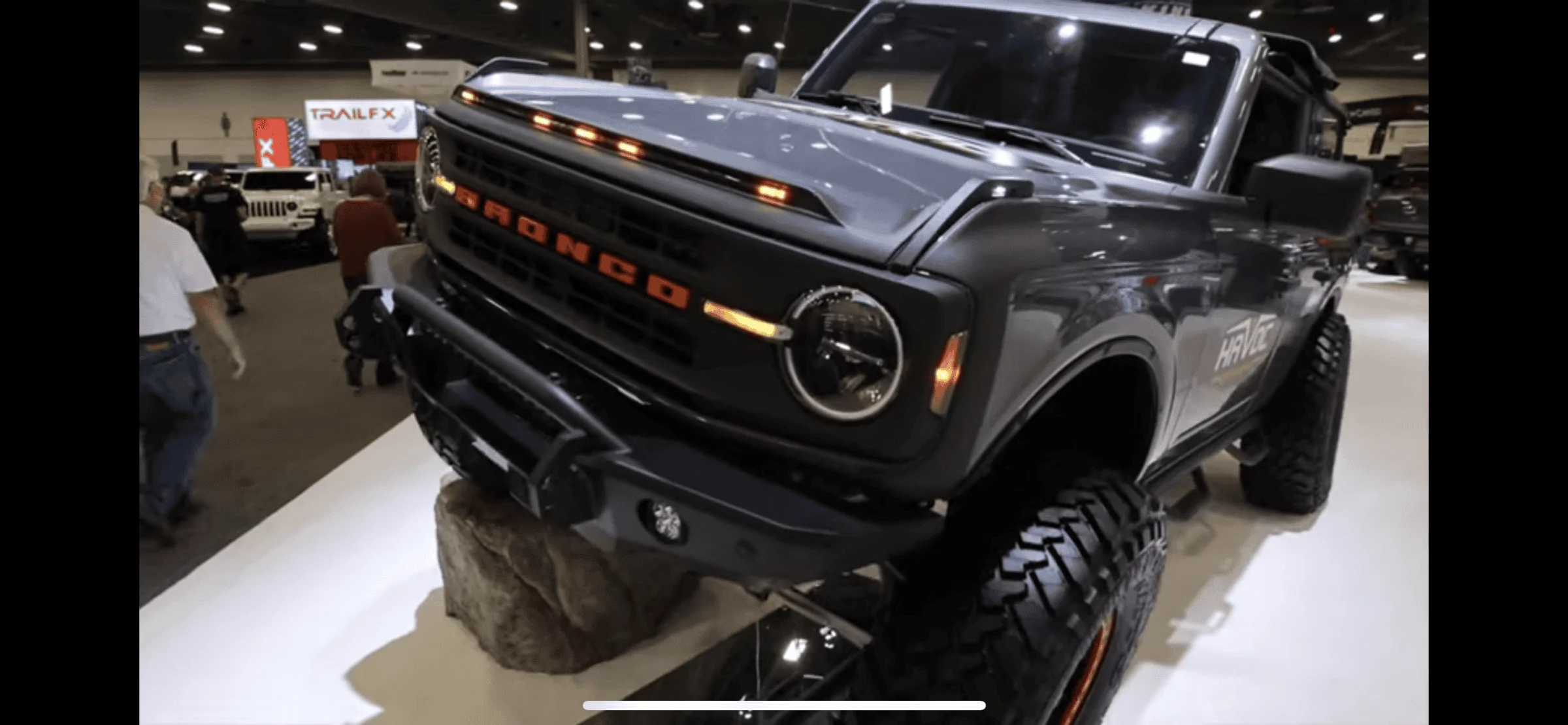 Ford Bronco Is this a light bar? 1061D49F-984B-4F65-99EA-3096C950C4E6