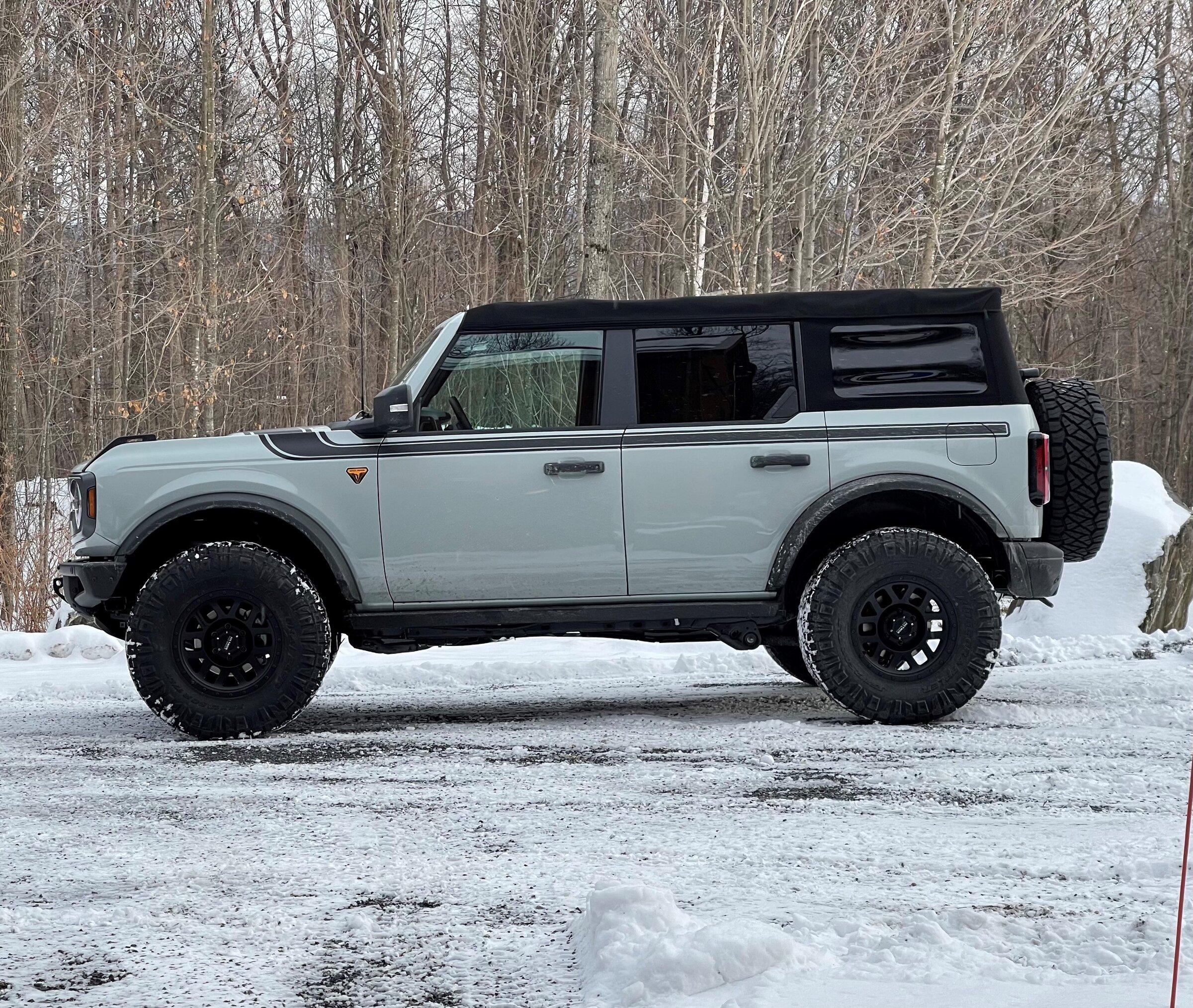 Ford Bronco CACTUS GRAY Bronco Club Bronco Snow