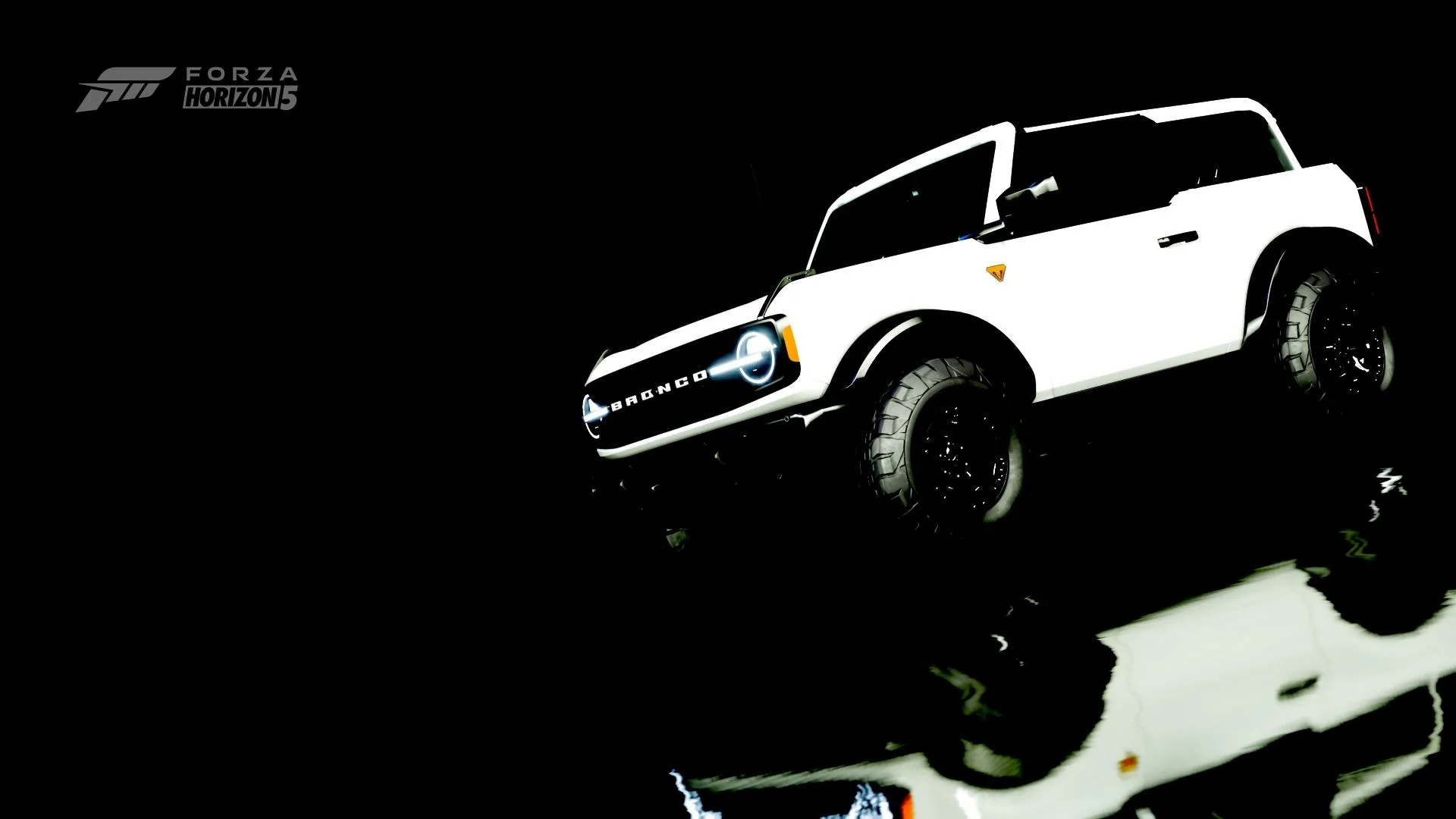 Ford Bronco 2-Door Bronco Glamour Shots? 925c2d2f-f317-475c-b435-9bf76d4a366e.jpeg