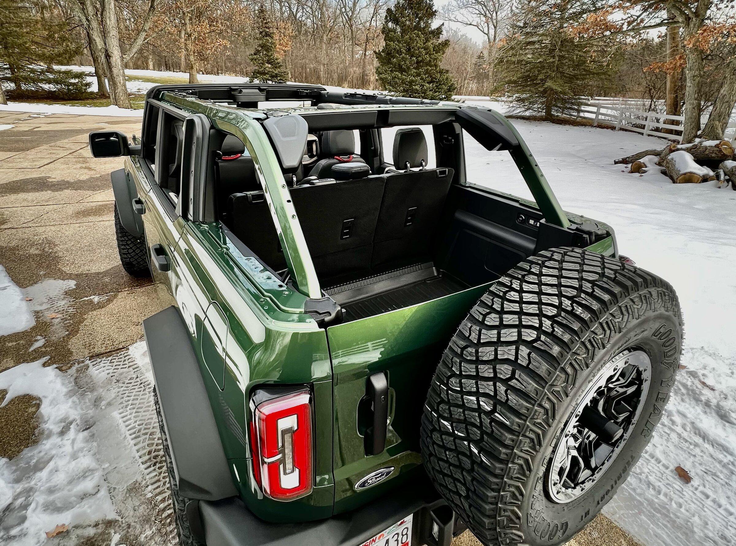 Ford Bronco ERUPTION GREEN Bronco Club 61924AA2-1442-4953-AADC-DF5BDE2F9756