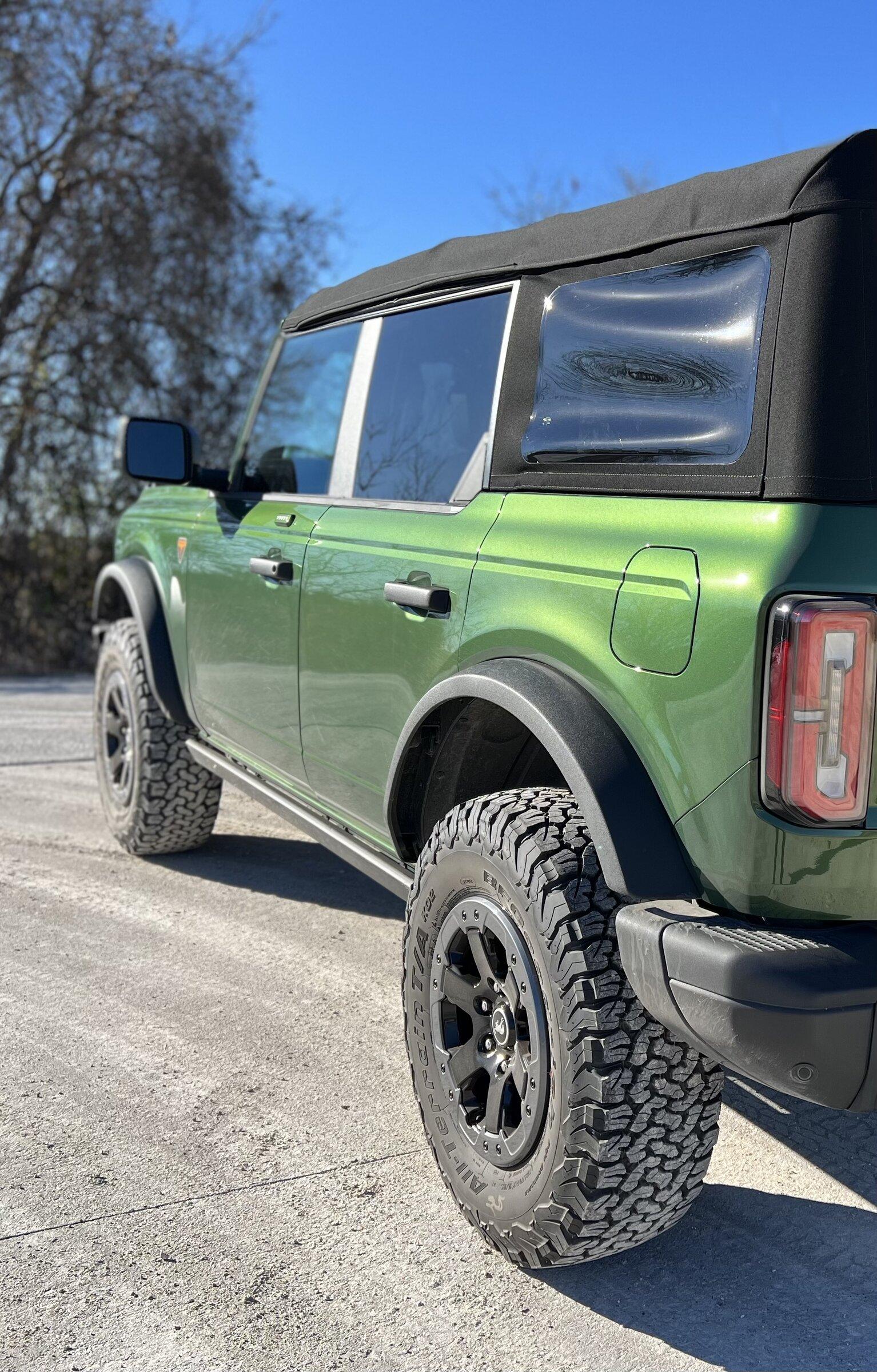 Ford Bronco ERUPTION GREEN Bronco Club 0DB22FE4-79DA-45FC-8E12-A7C6E68034D5