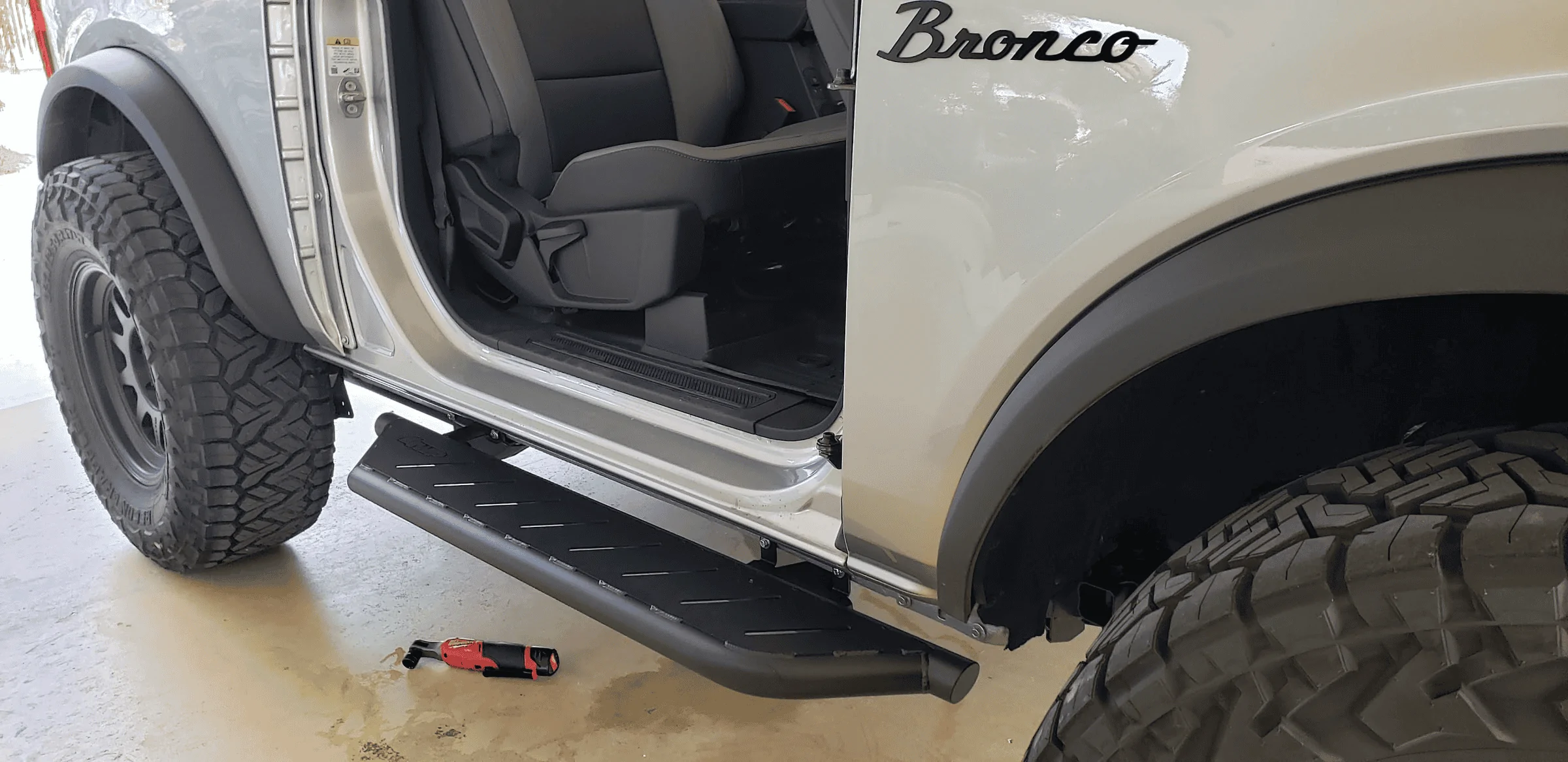 Ford Bronco Slider Steps from 4WP installed 1644445942361