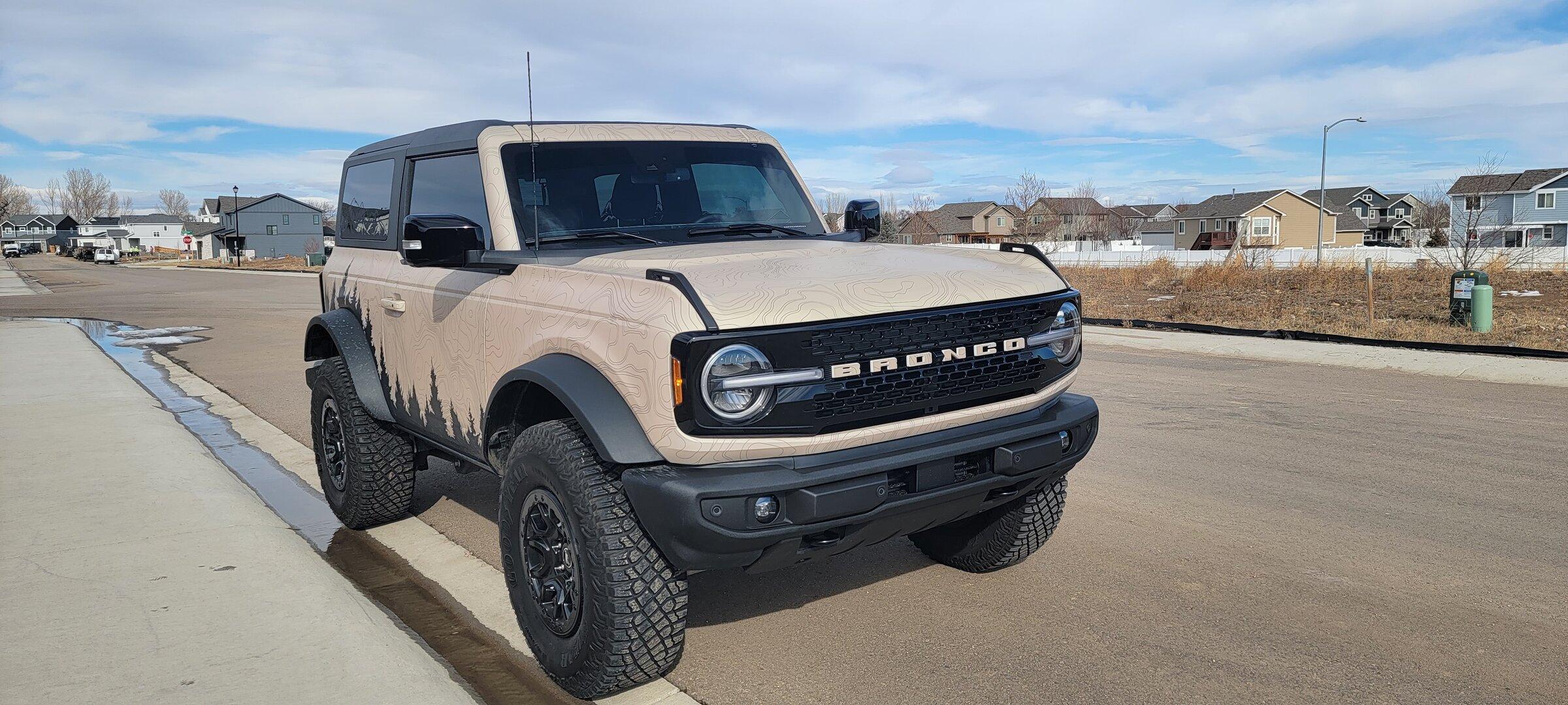 Ford Bronco Custom Graphics Full Vehicle Wrap. Door Jams! Roll Bar! Grill Letters! and More! 20220209_135548