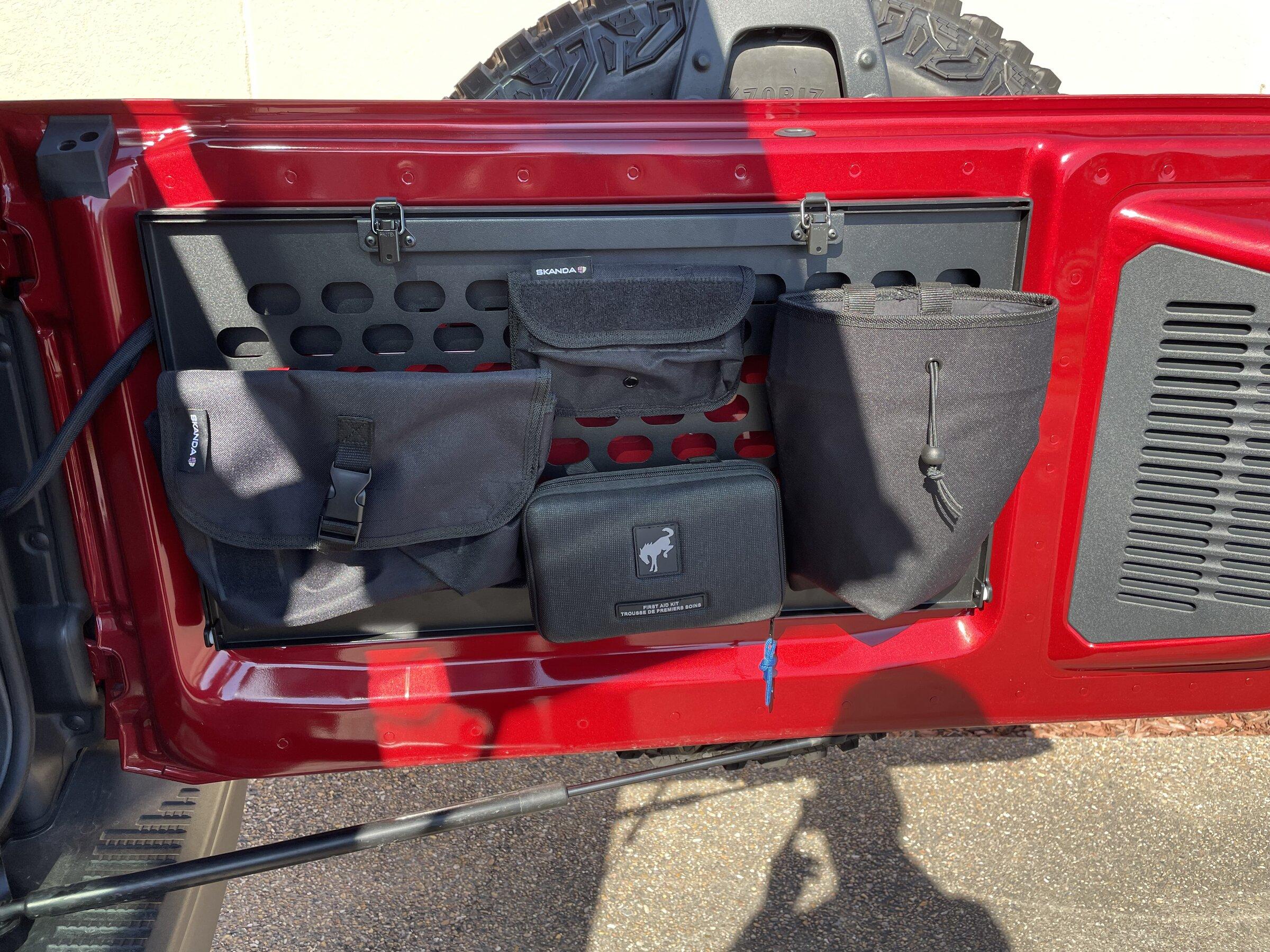 Ford Bronco Tailgate Tables 9C48EDB4-4151-4C7C-BA69-EE5938EB39D3