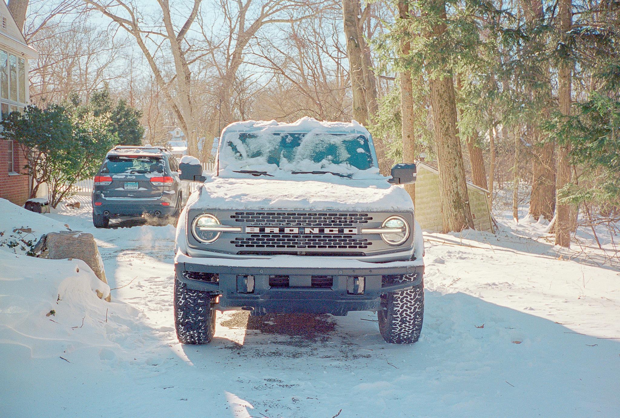 Ford Bronco ICONIC SILVER Bronco Club 10005_Contax_T2_Portra_400_0025