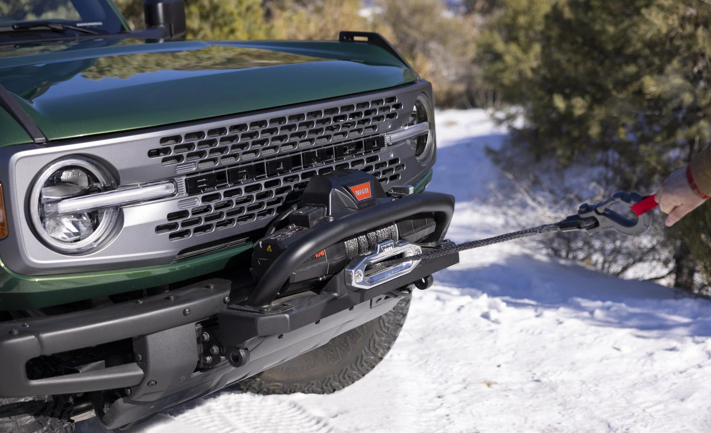 2022 Ford Bronco Everglades_Eruption Green_07.webp