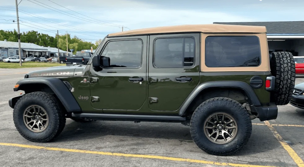 Ford Bronco ERUPTION GREEN Bronco Club bronzz